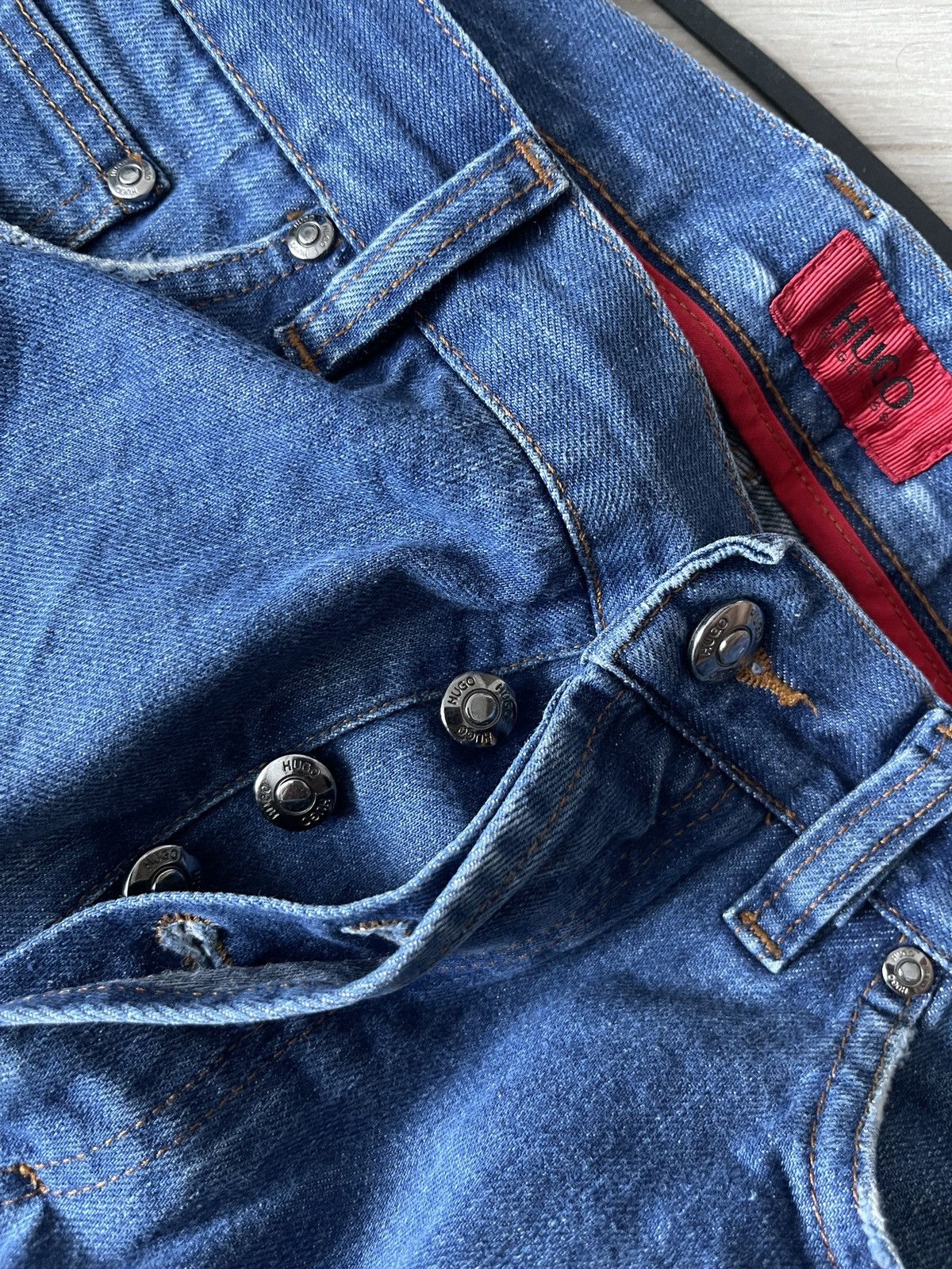Hugo Boss Vintage hugo boss mens jeans rare denim 36/36 Size US 36 / EU 52 - 7 Thumbnail