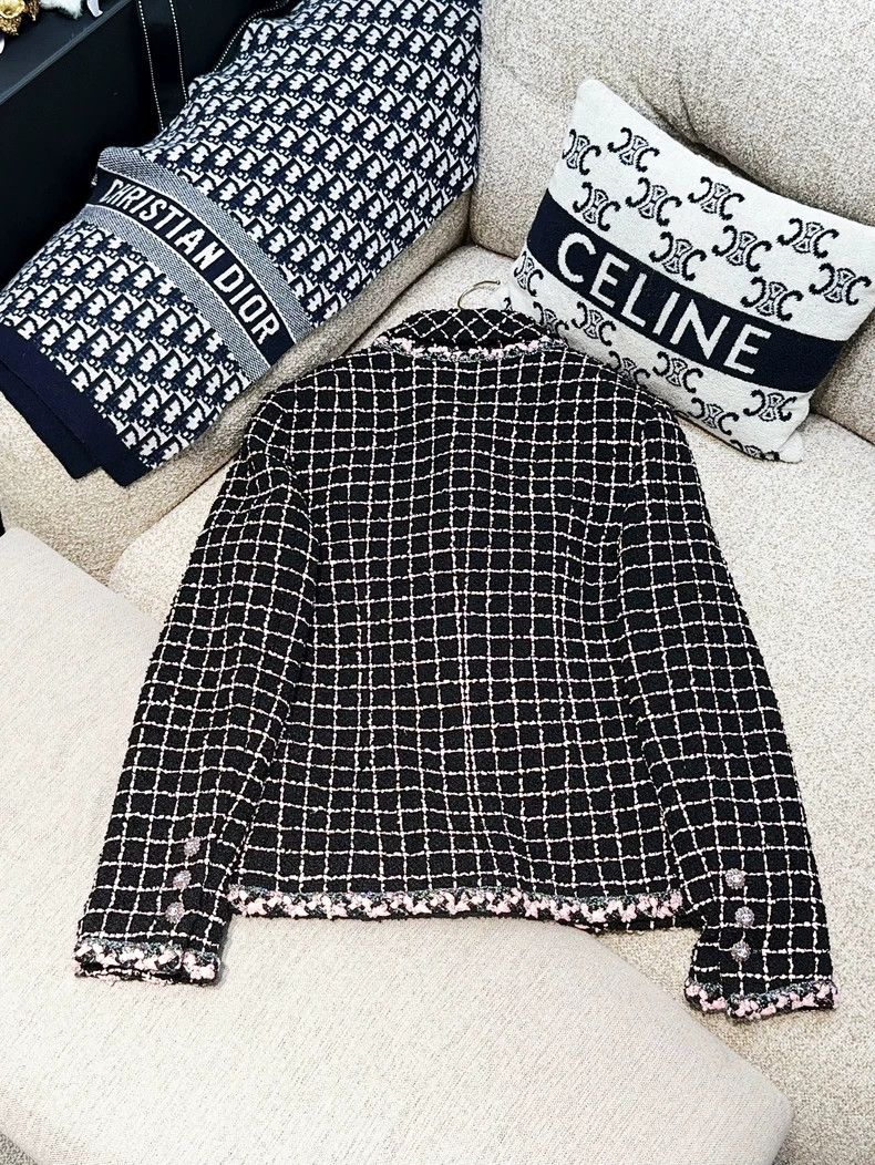 Chanel Chanel 23K autumn and winter black pink camellia diamond b Size S / US 4 / IT 40 - 3 Thumbnail