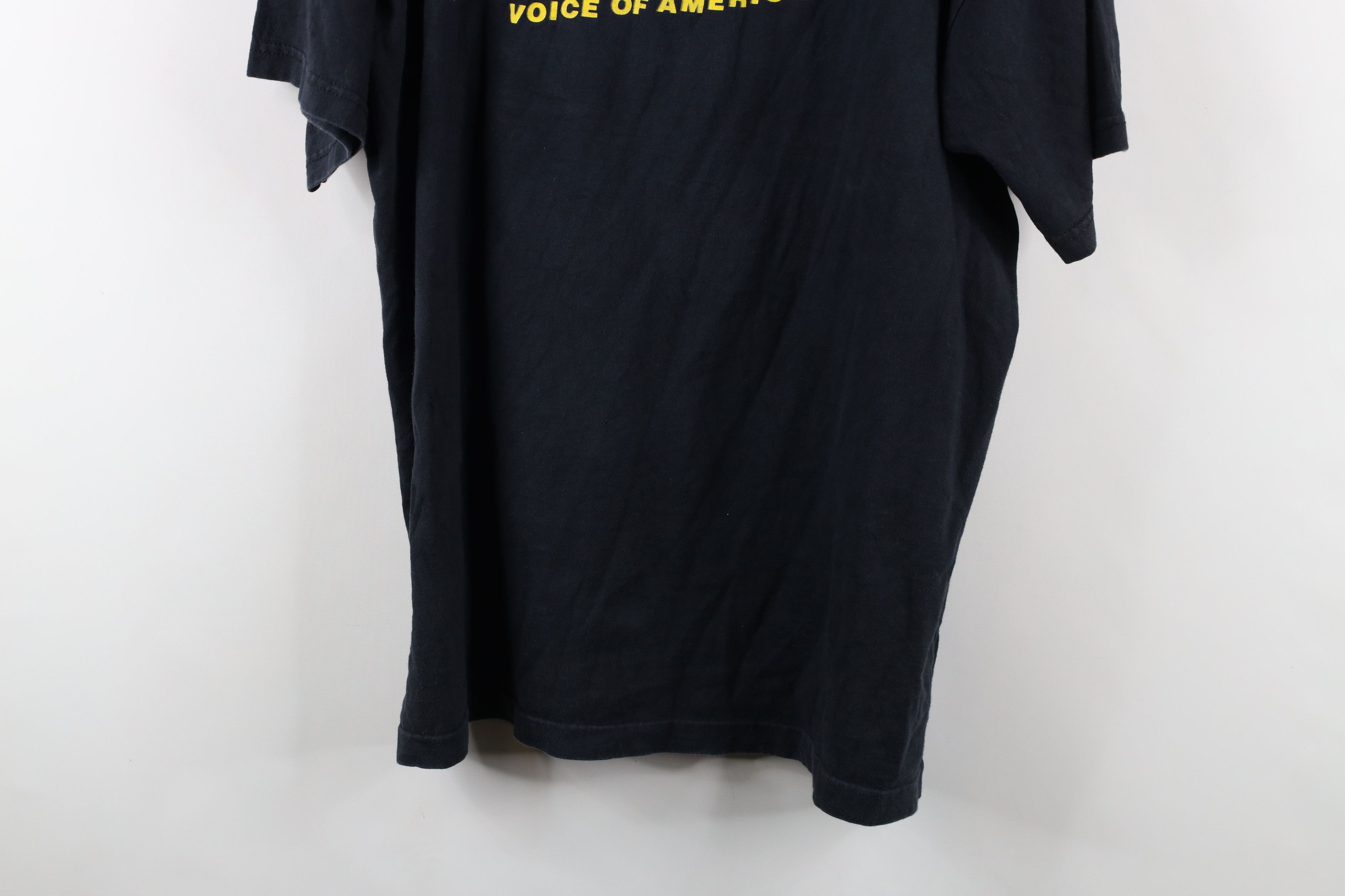 Vintage Vintage 90s Spell VOA Voice of America News T-Shirt Black Size US XL / EU 56 / 4 - 3 Thumbnail