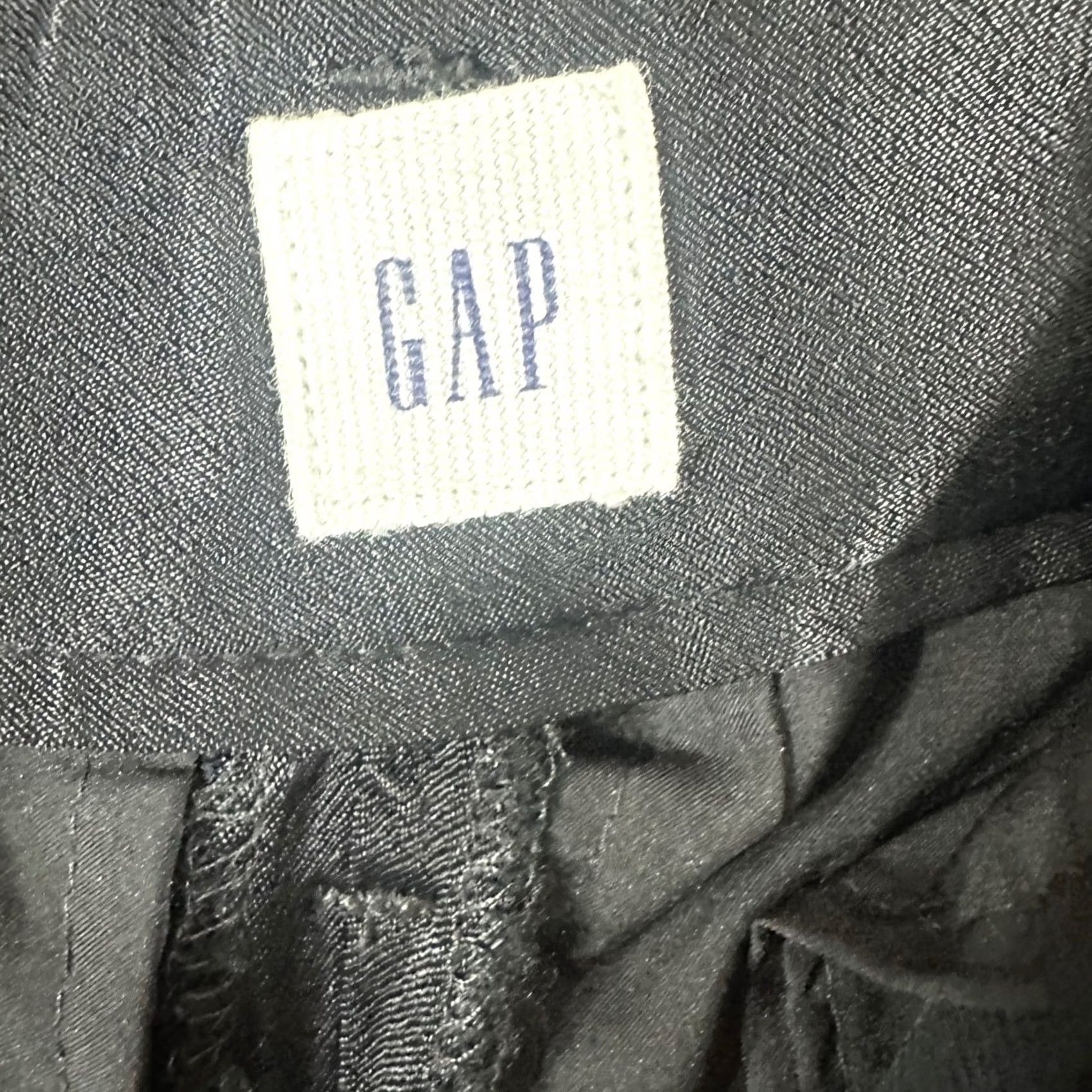 Gap VINTAGE? No. The task requires a title only. Size 25" / US 0 / IT 36 - 2 Thumbnail