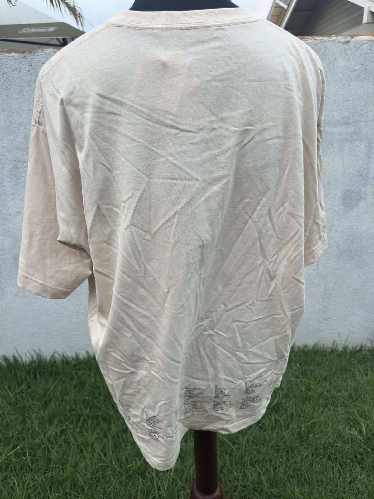 Uniqlo New Uniqlo T-shirts Louvre Beige Men's XL Size US XL / EU 56 / 4 - 2 Thumbnail