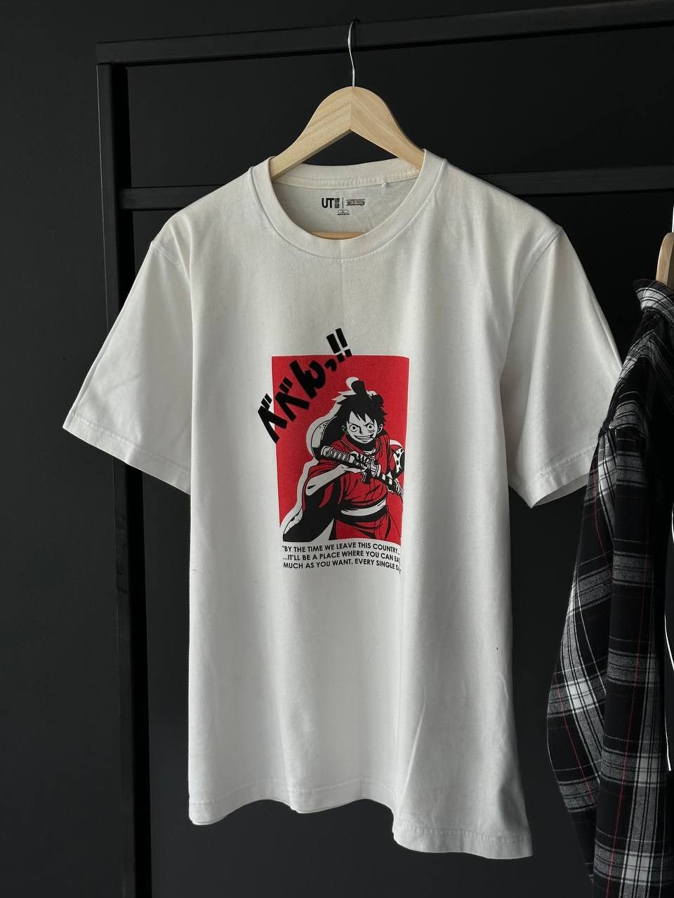 Anime × One Piece × Uniqlo UT Uniqlo One Piece Anime Luffy T-Shirt Size US L / EU 52-54 / 3 - 2 Thumbnail