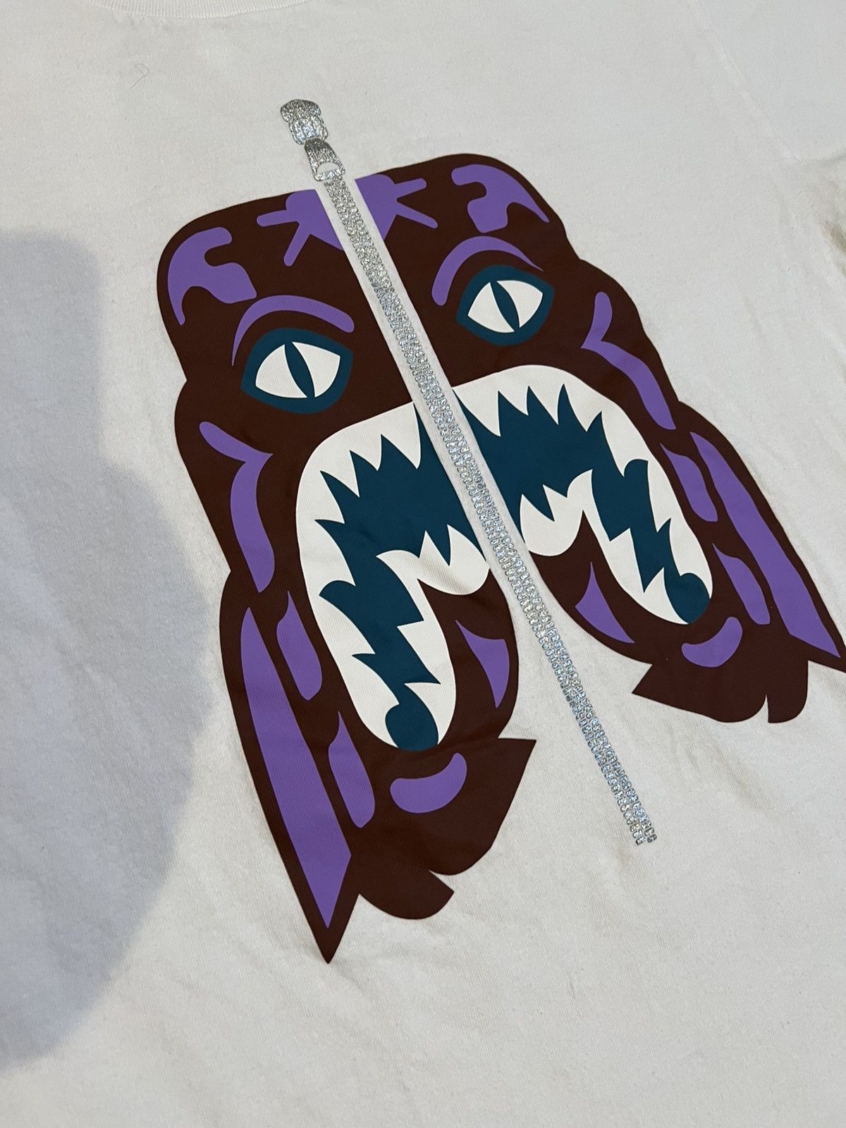 Bape A Bathing Ape White Purple Tiger Shark T-Shirt Size US L / EU 52-54 / 3 - 3 Thumbnail
