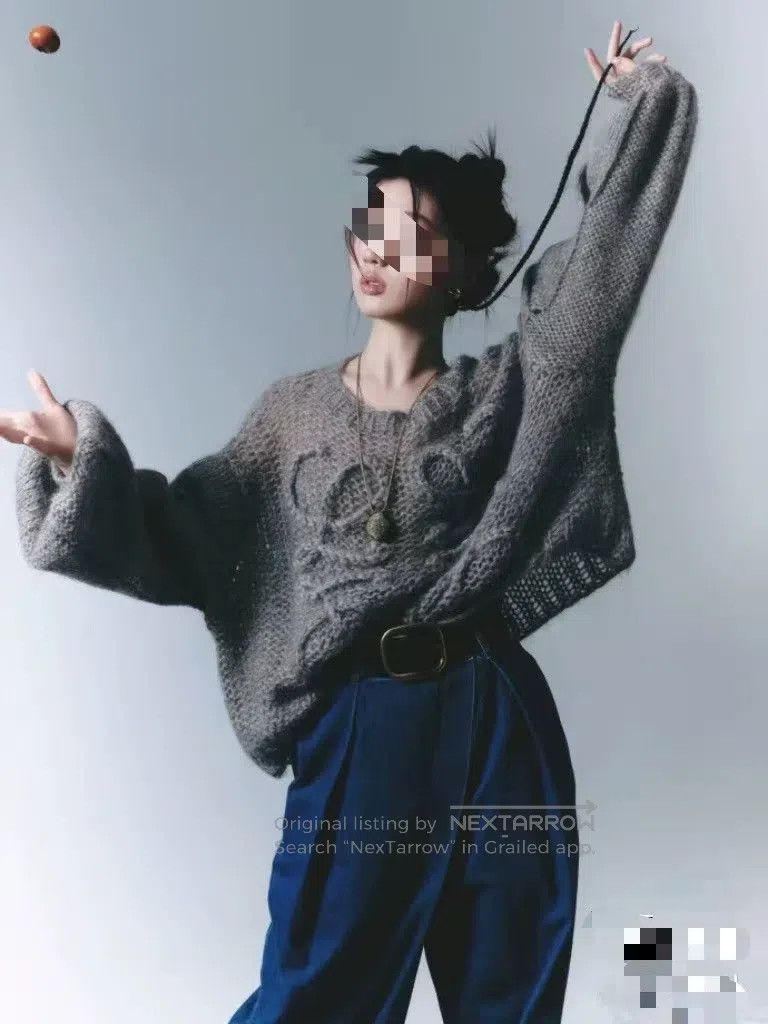 Loewe Loewe Cape with Flower Decor on Chest Size M / US 6-8 / IT 42-44 - 1 Thumbnail