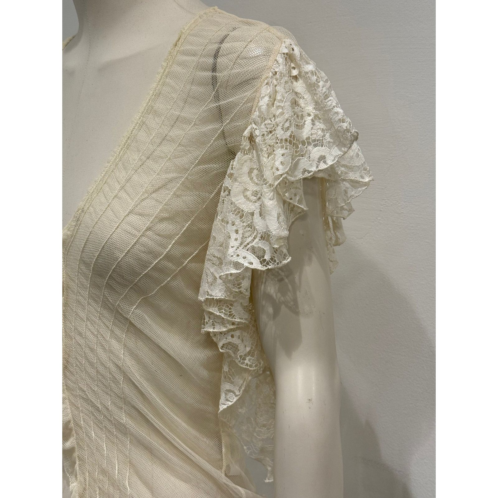Dolce & Gabbana 1998 Dolce & Gabbana sheer runway butterfly top Size M / US 6-8 / IT 42-44 - 4 Thumbnail