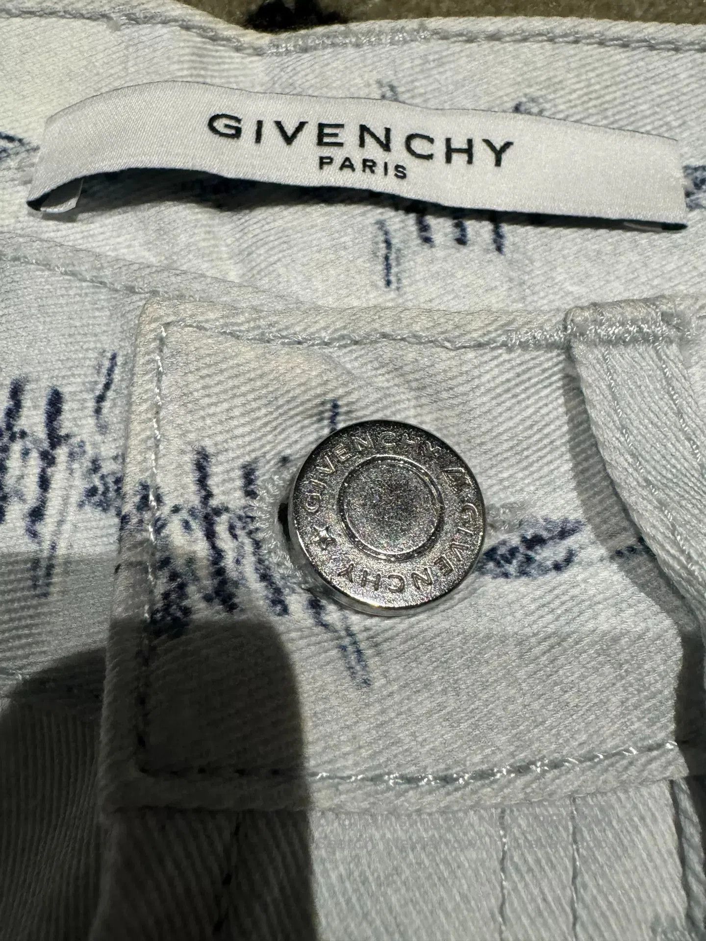 Givenchy givenchy paris jesus print denim pants. Size US 31 - 3 Thumbnail