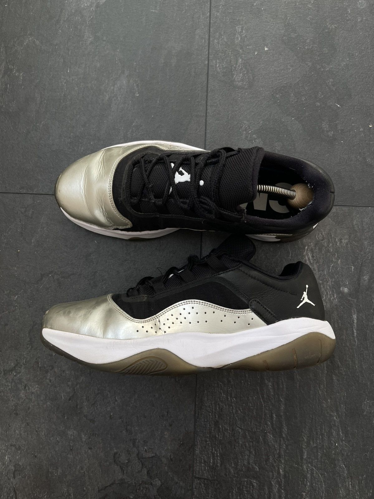 Jordan Brand Air Jordan 11 CMFT Low Silver Toe Size US 10.5 / EU 43-44 - 8 Thumbnail