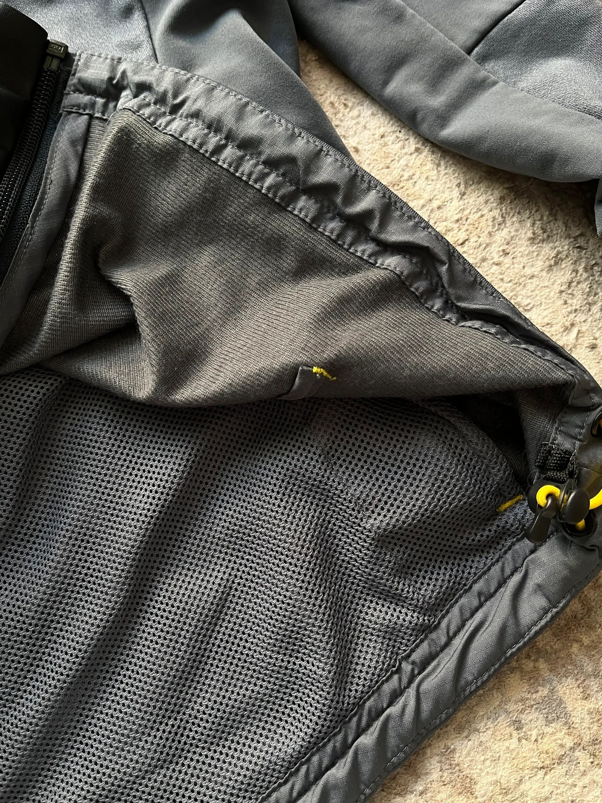 Adidas Adidas Sz 44 / 12 / L Track Jacket Rare 2013 Windbreaker Size L / US 10 / IT 46 - 9 Thumbnail