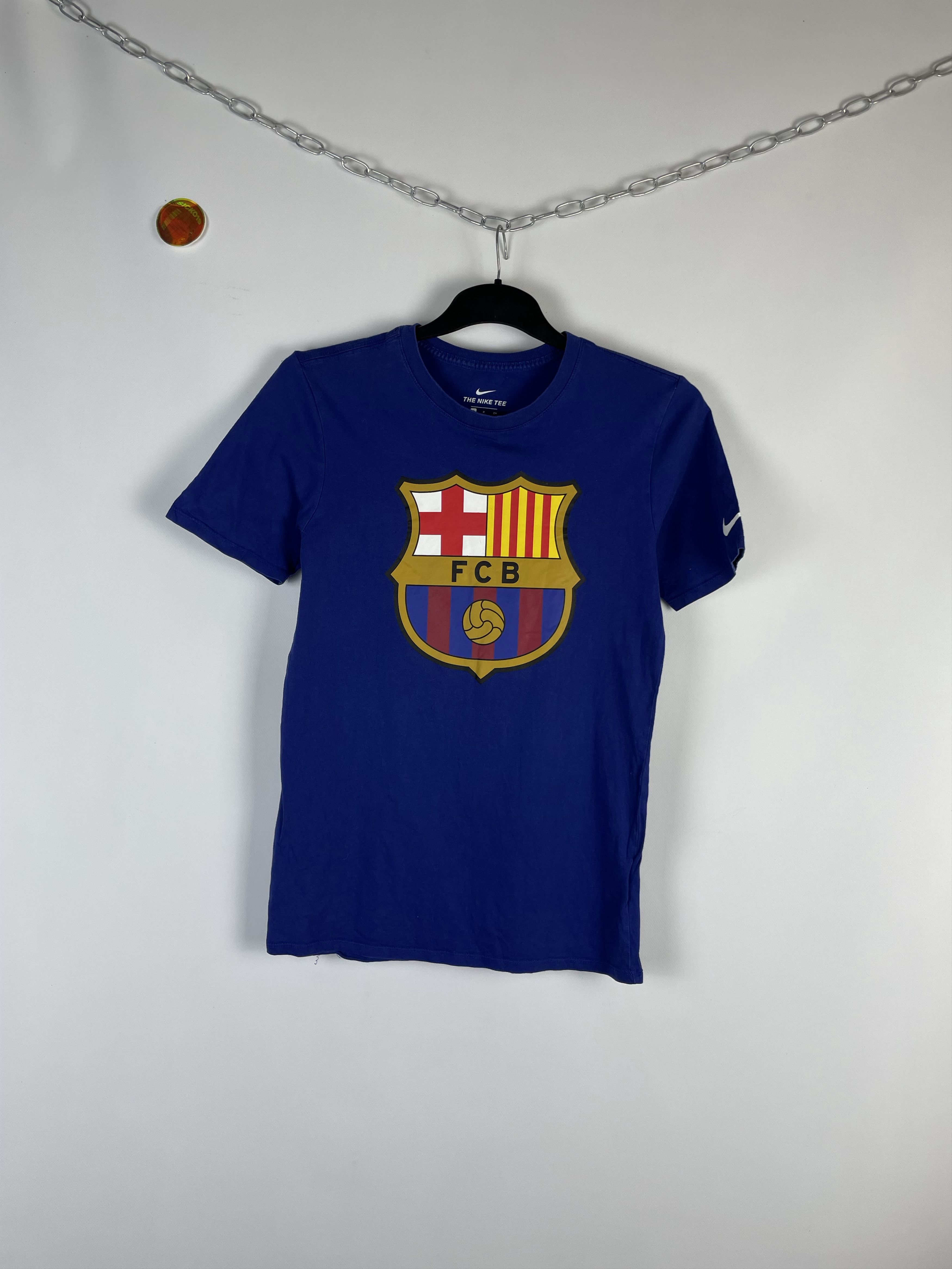 Nike Vintage Nike FC Barcelona T-shirt Size US S / EU 44-46 / 1 - 2 Thumbnail