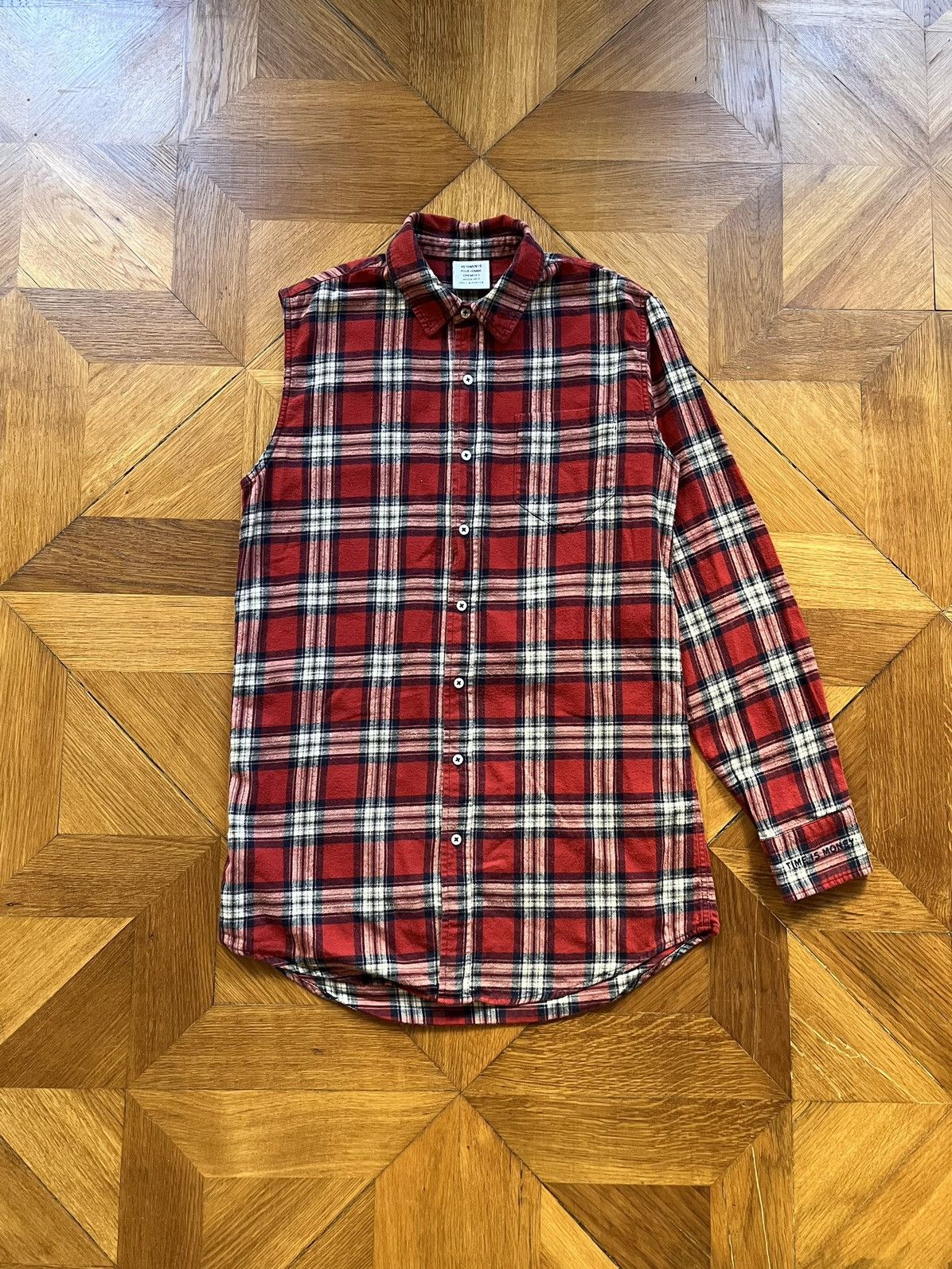 Vetements FW16 Time Is Money Shirt Size US S / EU 44-46 / 1 - 1 Thumbnail