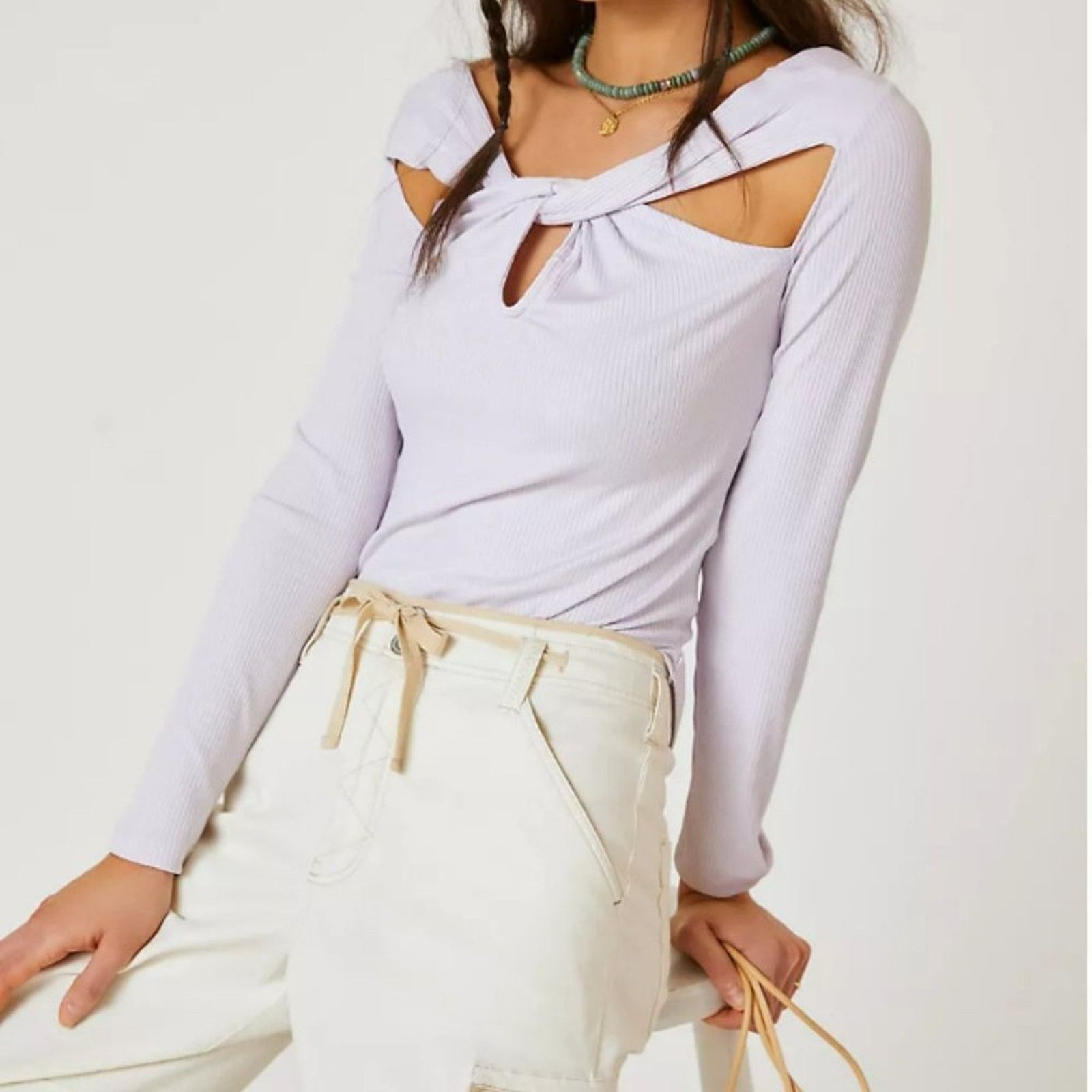 Anthropologie Anthropologie Lilac Twist Cut-Out Top Size M / US 6-8 / IT 42-44 - 6 Thumbnail