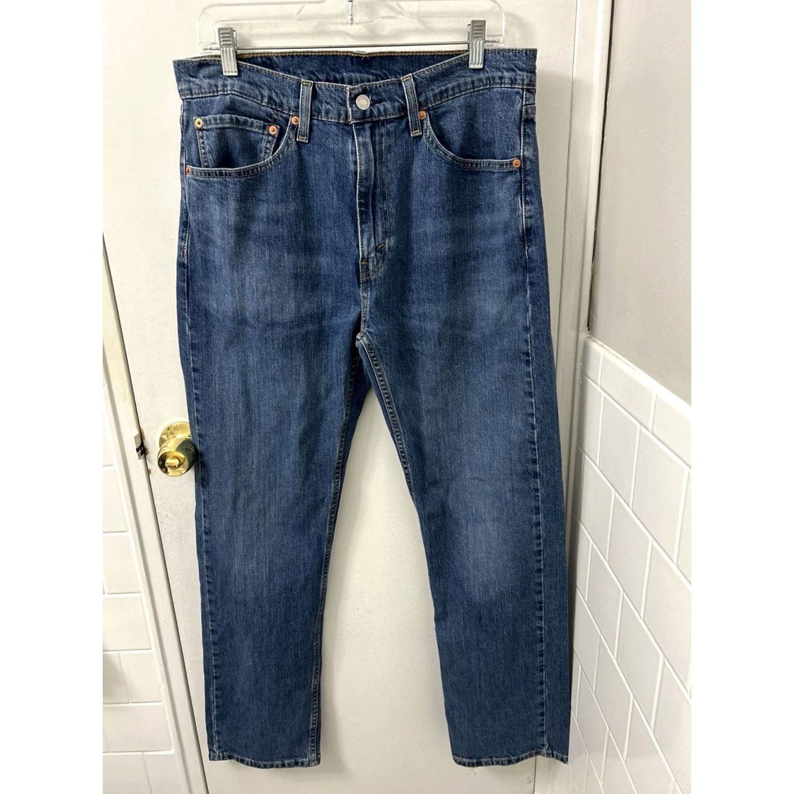 Levi's Levi's 505 Regular Fit Jeans Mens 34x31 Medium Wash Denim Straight Leg Blue Cotton Logo 5-Pocket Size US 34 / EU 50 - 6 Thumbnail