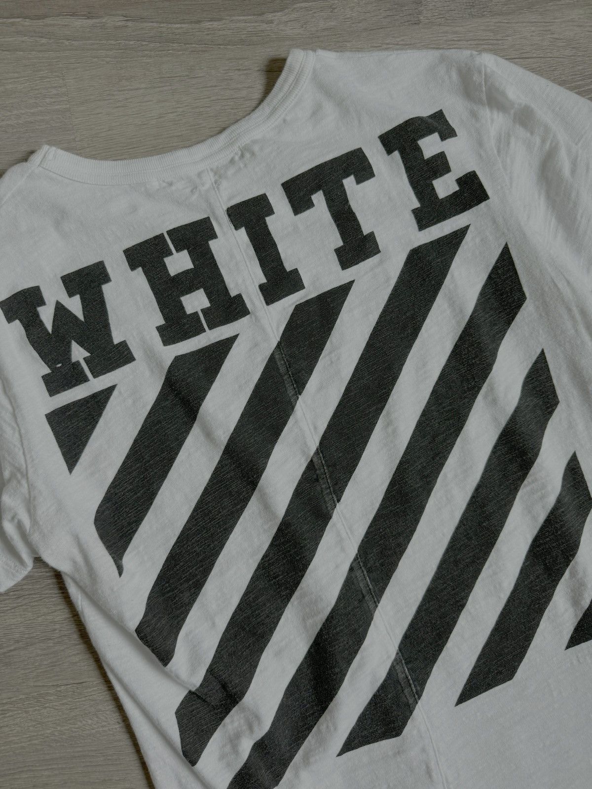 Off-White Off White Diagonal Strip Tshirt Size US S / EU 44-46 / 1 - 3 Thumbnail