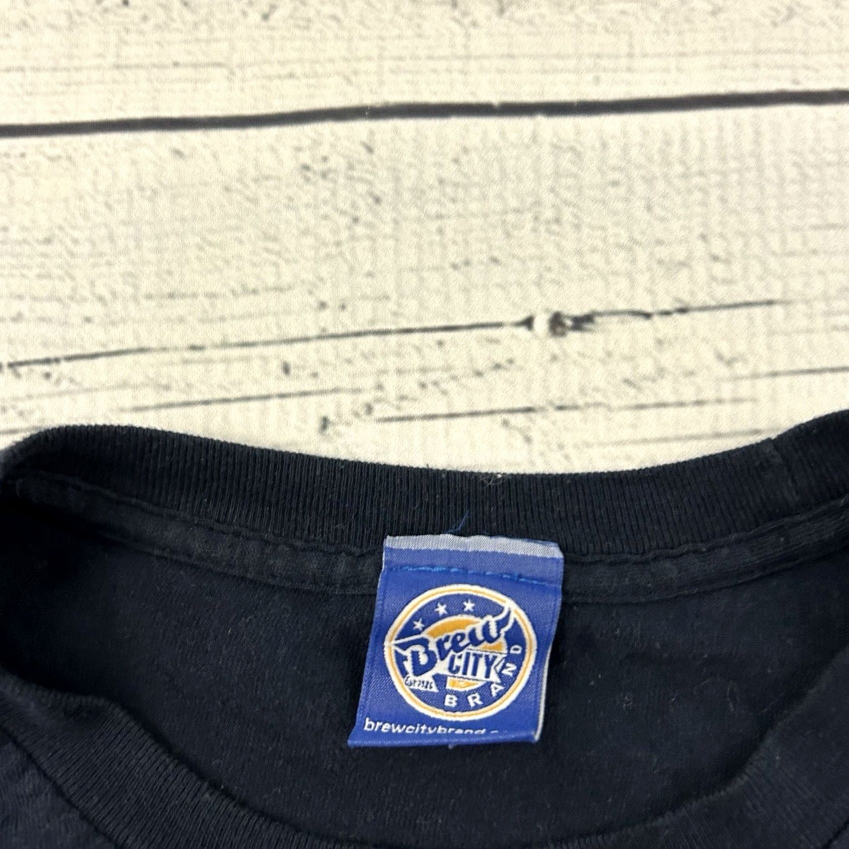 Vintage Milwaukee The Good Hand Short Sleeve T Shirt Blue Mens Large Brew City City Logo Shirt Size US L / EU 52-54 / 3 - 2 Thumbnail
