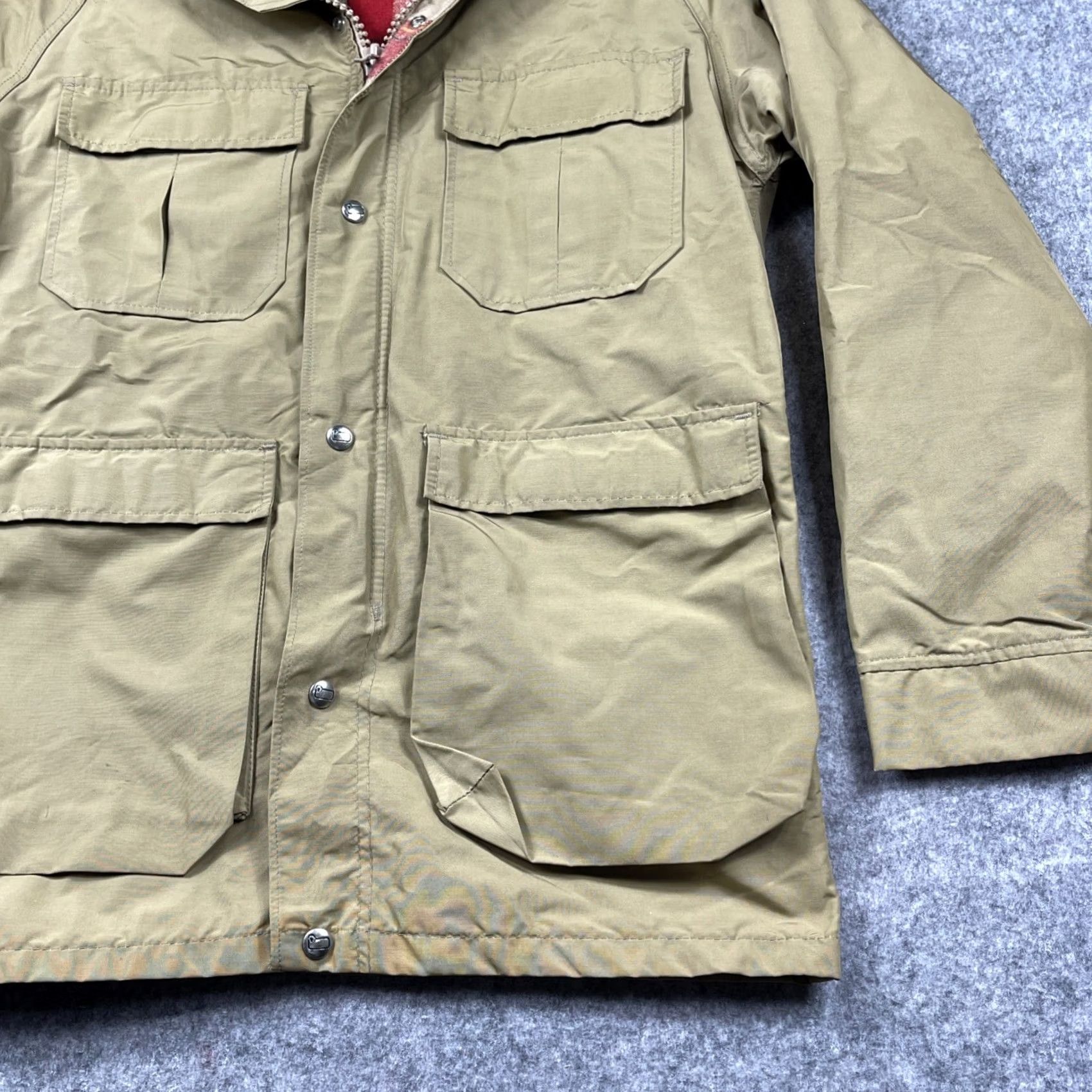 Vintage VINTAGE Woolrich Coat Jacket Rain Hooded Chore Nylon Cotton Wool Lined Beige Khaki Plaid 29 in. 40 in. S Mens Womens Boys Girls Size US S / EU 44-46 / 1 - 6 Thumbnail