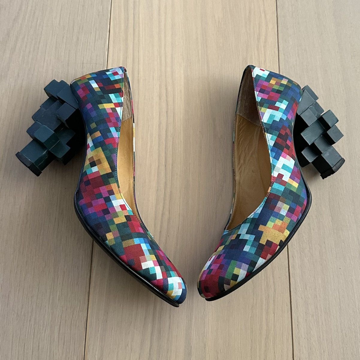 ANREALAGE AW2011 Pixelated Pumps Size US 6.5 / IT 36.5 - 3 Thumbnail
