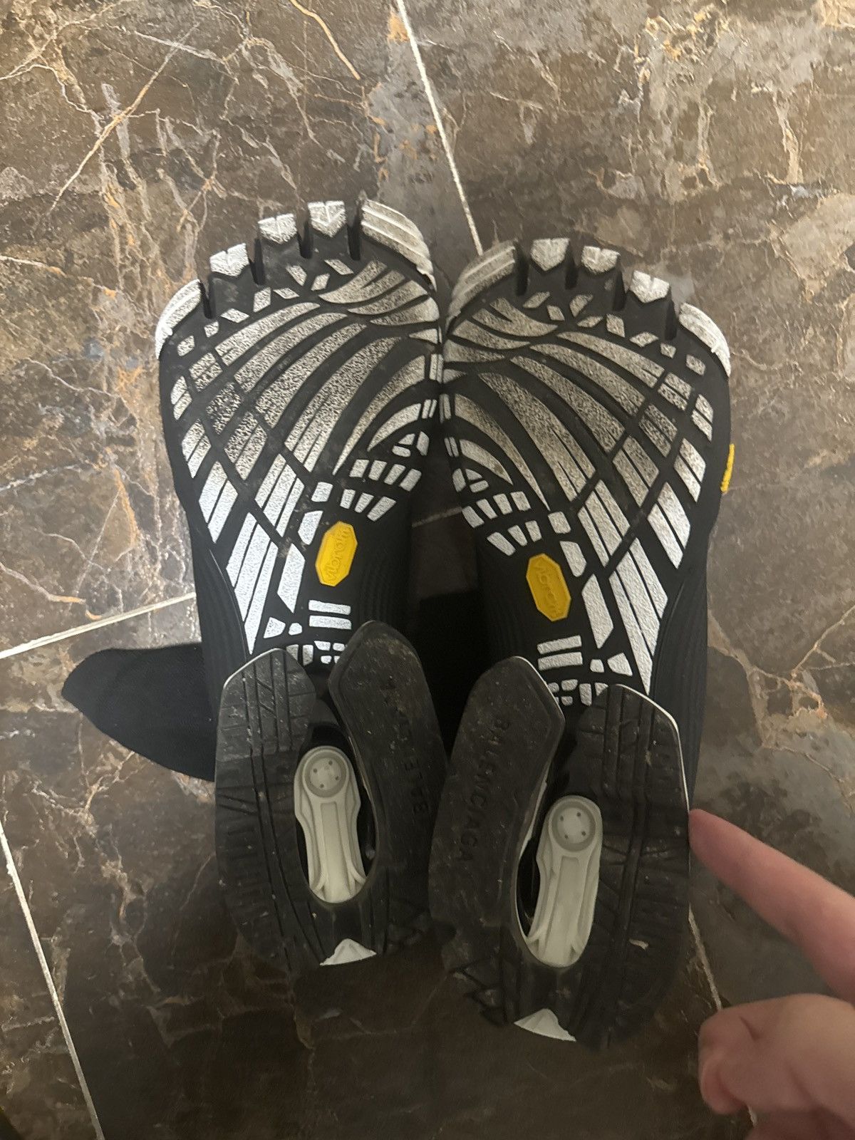 Balenciaga Balenciaga x Vibram Toe Shoes Heel version Sz.45 Size US 12 / EU 45 - 5 Thumbnail