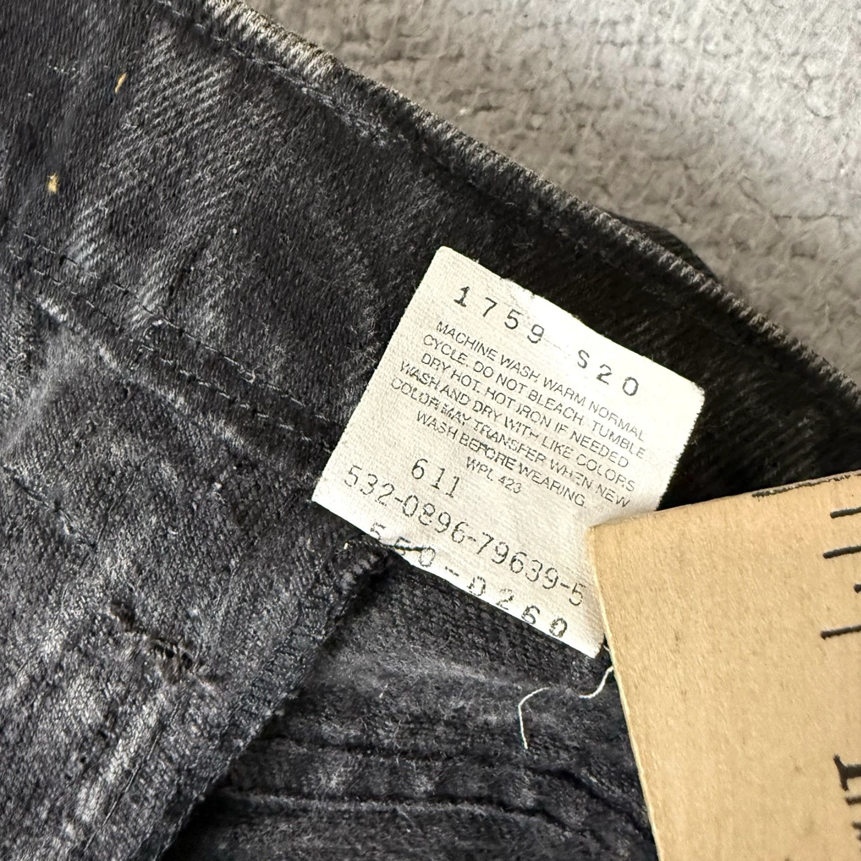Levi's VINTAGE Levi's 550 Jeans Straight Men 36 Inseam 28 Dark Denim Black Relaxed Fit 550 500 Series Grunge Pockets 31 Inseam Altered 30x30 36x30 Size US 36 / EU 52 - 7 Thumbnail