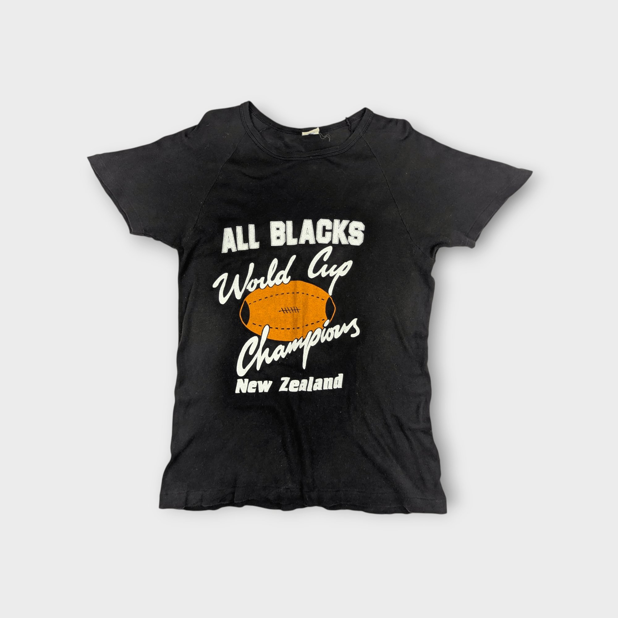 All Blacks 90's NEW ZEALAND All Blacks Rugby World Cup Champion T-Shirt Size S / US 4 / IT 40 - 1 Thumbnail