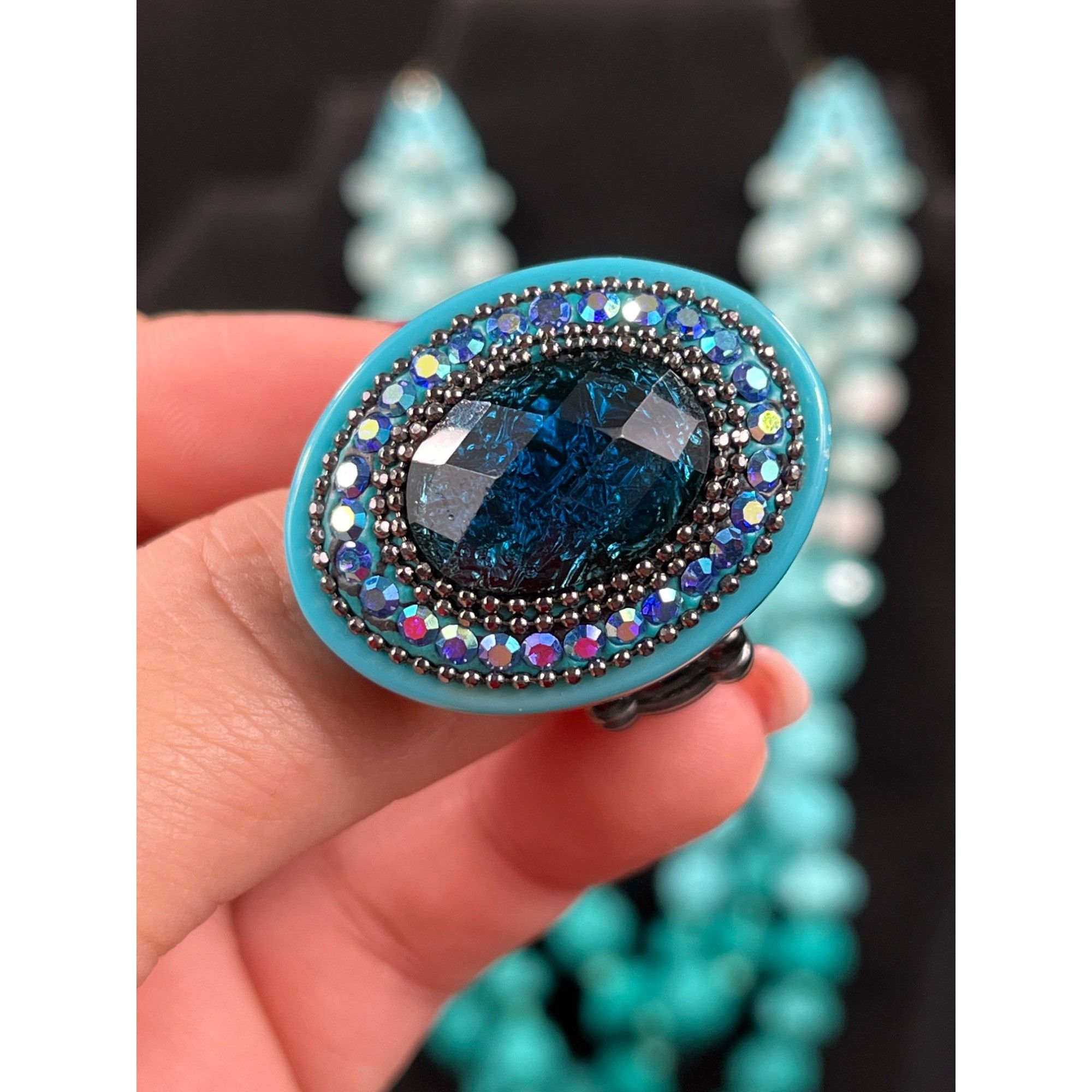 Vintage Turquoise SKU 7877 and White Beaded Necklace 3 Bracelets 1 R Size ONE SIZE - 4 Thumbnail