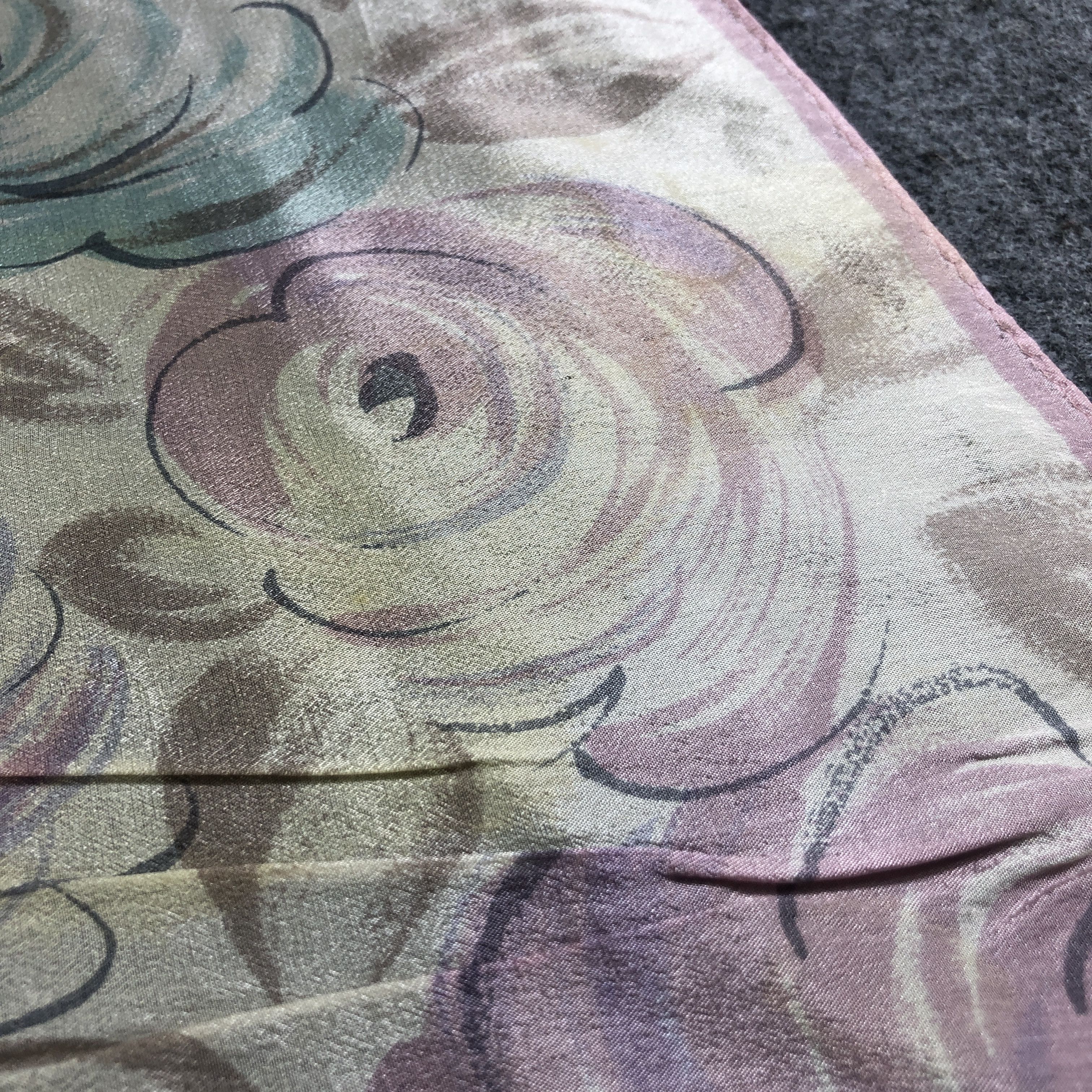 TED LAPIDUS Ted Lapidus Floral Hand Rolled Silk Scarf M1046 Size ONE SIZE - 12 Thumbnail