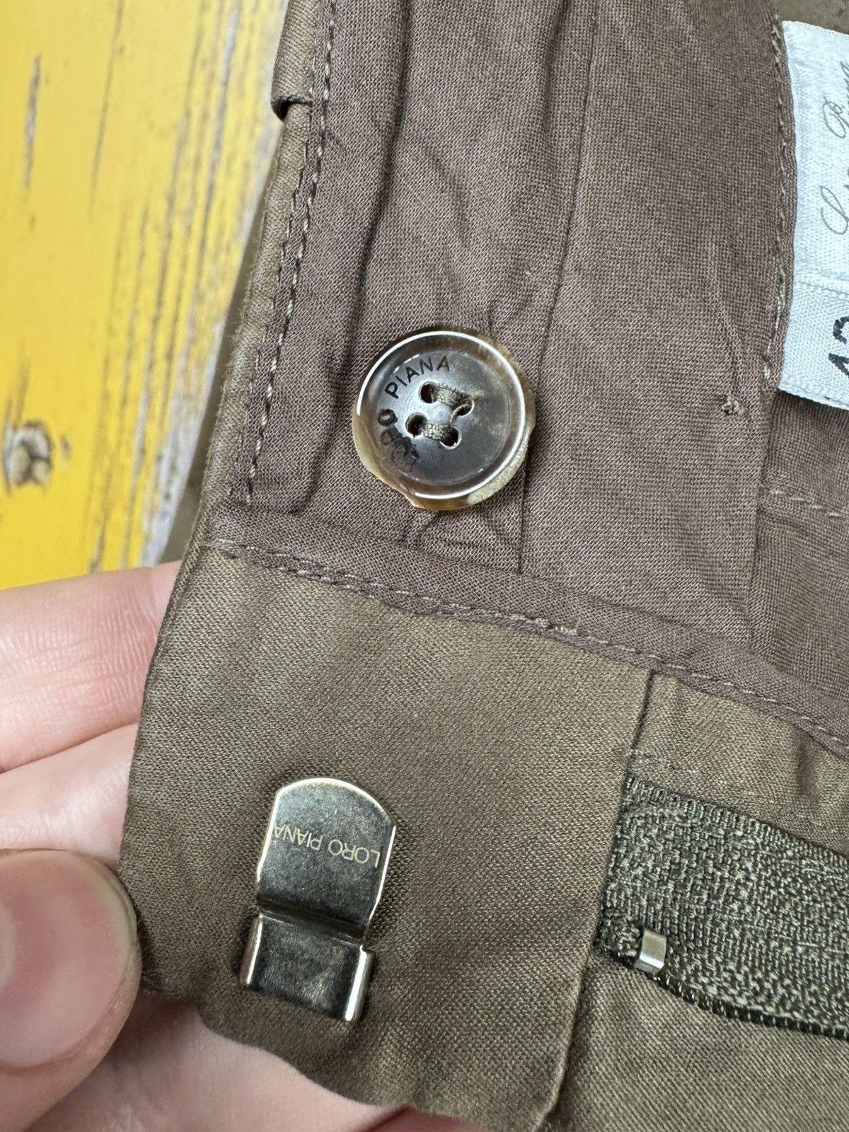 Loro Piana Capri Loro Piana Vintage with buttons at the bottom Size 28" / US 6 / IT 42 - 3 Thumbnail