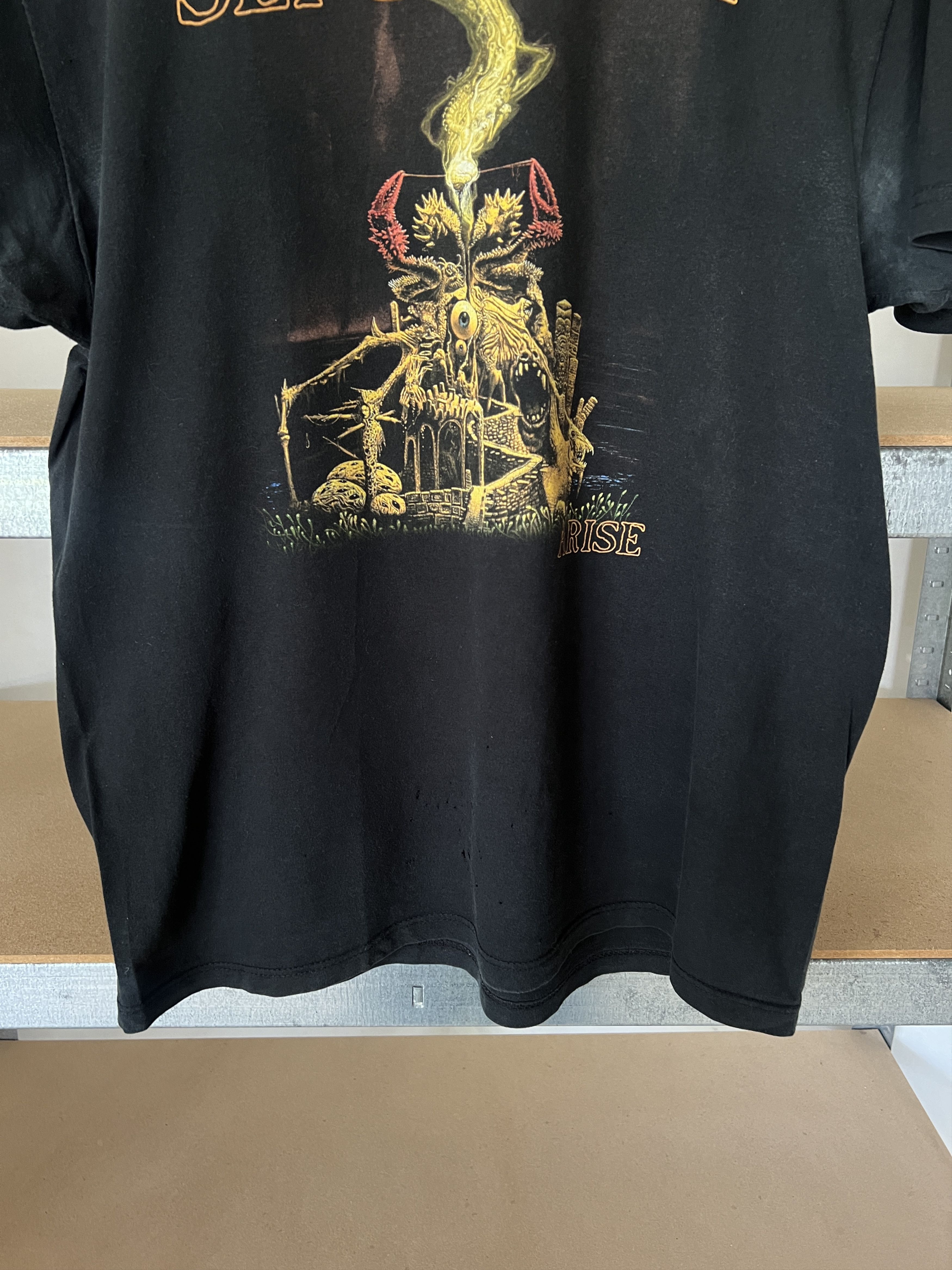 Band Tees Sepultura Vintage 90s Arise Rock Band T-shirt Size US L / EU 52-54 / 3 - 12 Thumbnail
