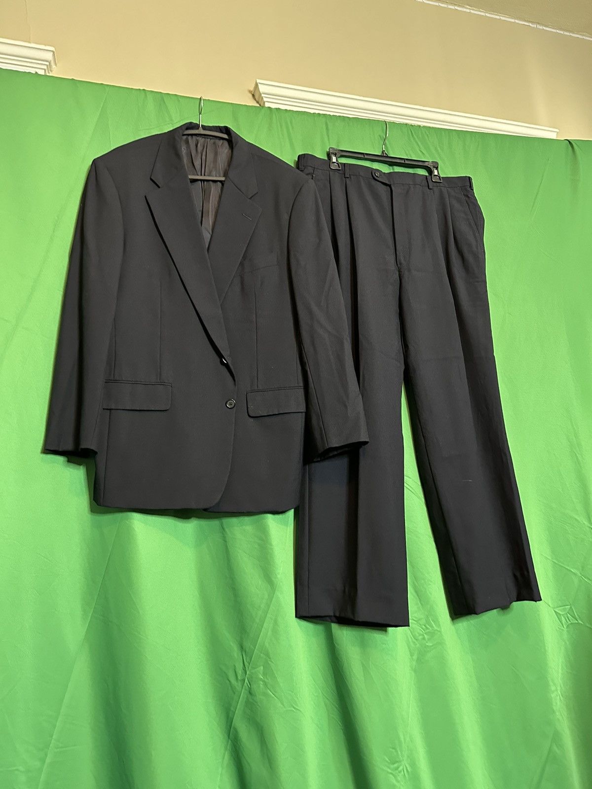 Designer ROTHMAN’S New York $1400 navy blue wool 2pc suit Size 44R - 14 Thumbnail