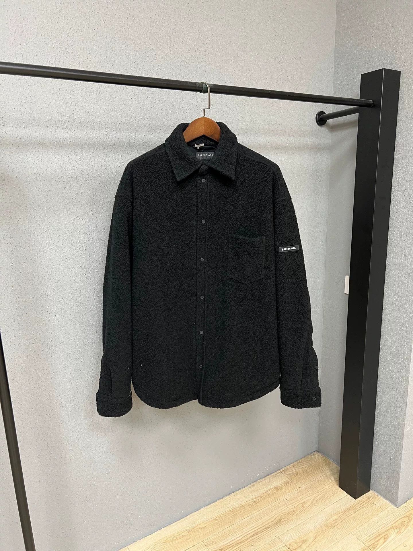 Balenciaga Balenciaga Lamb Wool Fleece Jacket Size US S / EU 44-46 / 1 - 1 Thumbnail