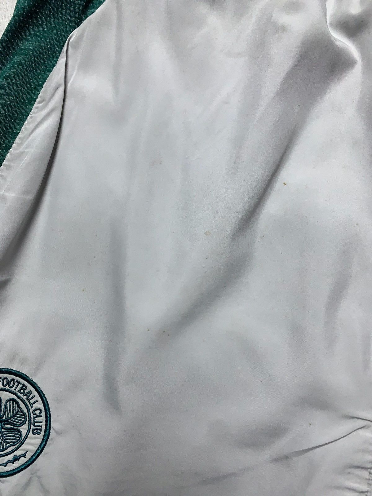 Umbro × Vintage Vintage Celtic soccer shorts size S rare grey Size US 30 / EU 46 - 4 Thumbnail