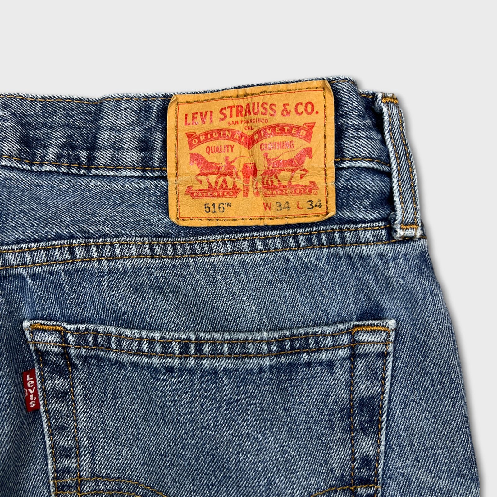 Levi's × Vintage Levi's 516 Jeans Mens 34x34 Slim Straight Light Wash Denim Size US 34 / EU 50 - 8 Thumbnail