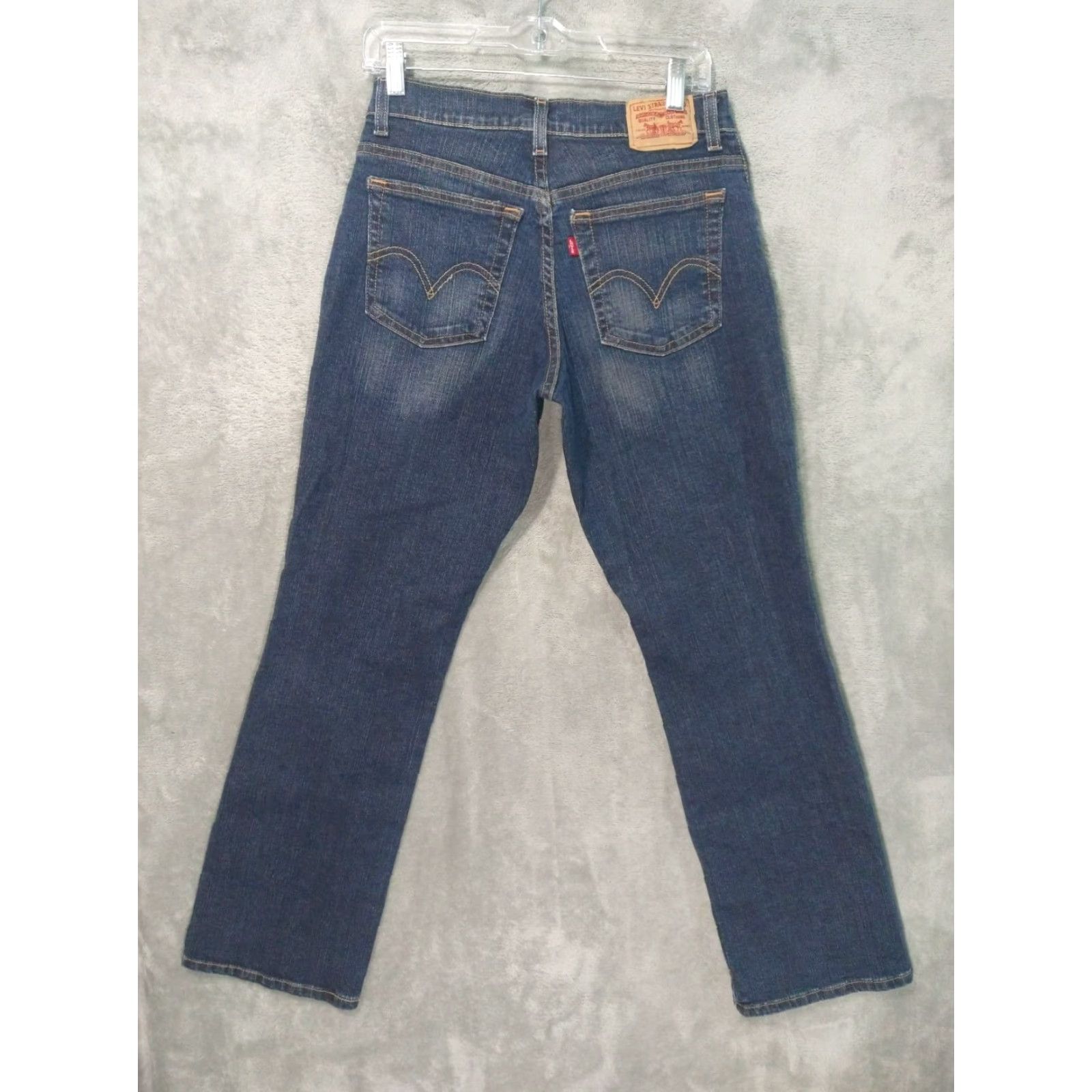 Levi's Levis Jeans Womens 8 Blue Denim Relaxed Boot Cut Dark Wash Western Y2K Size 30" / US 8 / IT 44 - 2 Thumbnail