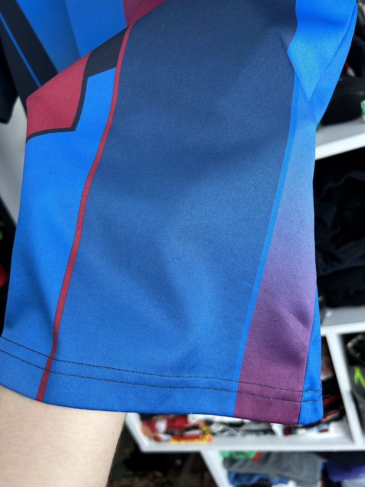 Nike Barcelona Pre-match 2021/22 jersey t shirt Size US L / EU 52-54 / 3 - 8 Thumbnail