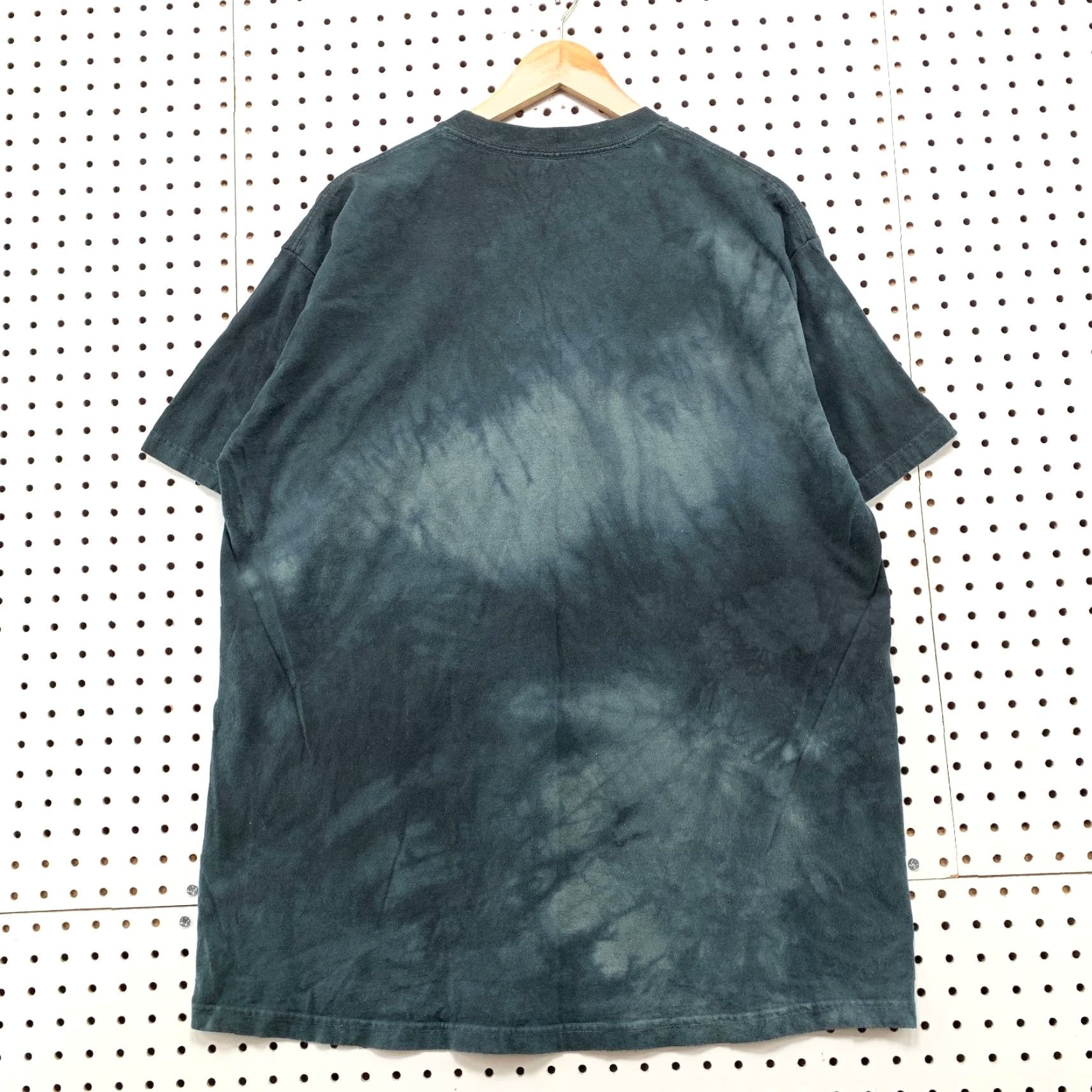 The Mountain The Mountain Wolf Moon T Shirt Mens XL Black Wolves Howling Tie Dye Made Usa Size US XL / EU 56 / 4 - 2 Thumbnail