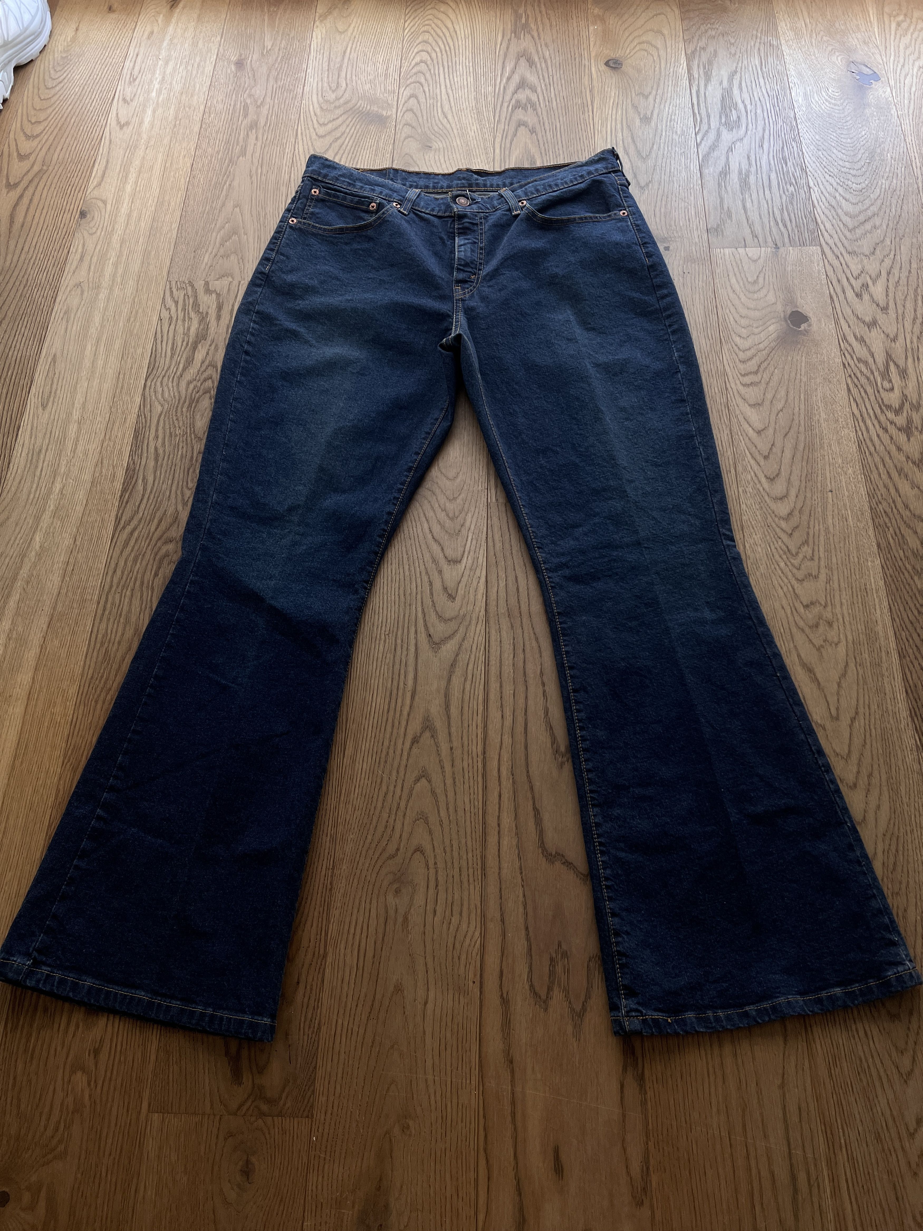 Levi's Vintage Clothing RARE Levis Flared Boot Cut Denim vintage 00s Retro Jeans y2k Size US 34 / EU 50 - 19 Thumbnail