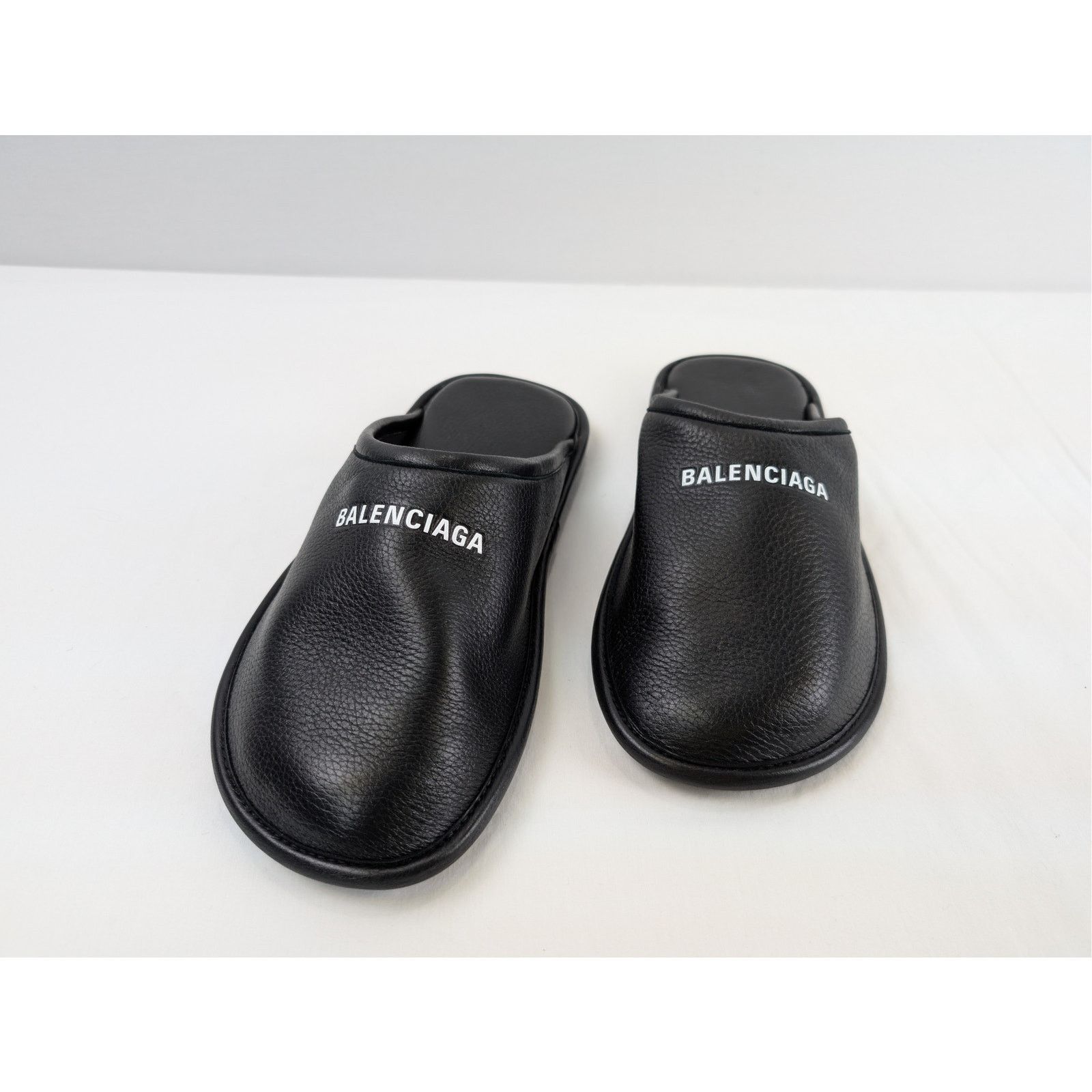 Balenciaga o1rshd1 Logo Grained Leather / Control Home Mule Flat Black Size US 10 / EU 43 - 7 Thumbnail