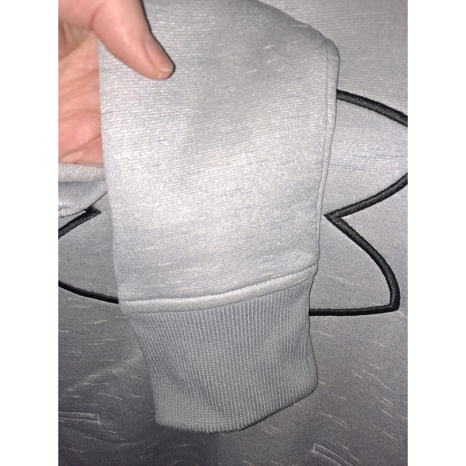 Under Armour Under Armour White with Black Trim Logo on the Front Hooded Size US S / EU 44-46 / 1 - 3 Thumbnail