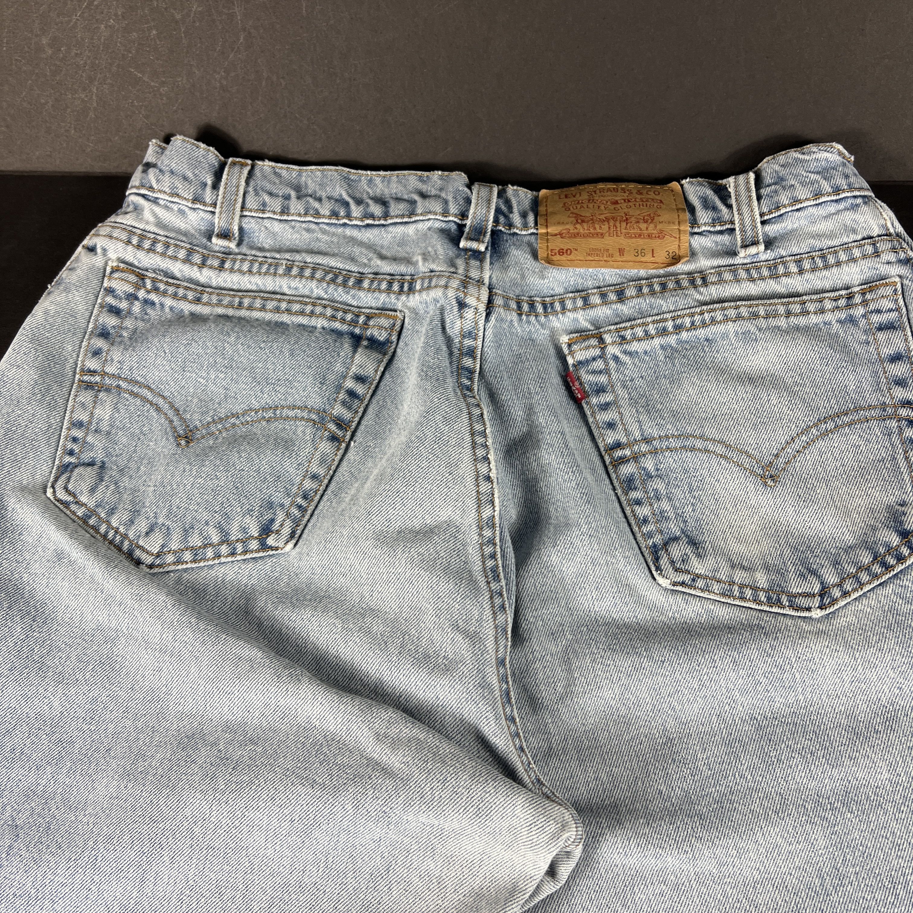 Levi's × Vintage VTG 90s Levi's Jeans 560 Loose Tapered Blue Denim Size US 35 - 13 Thumbnail