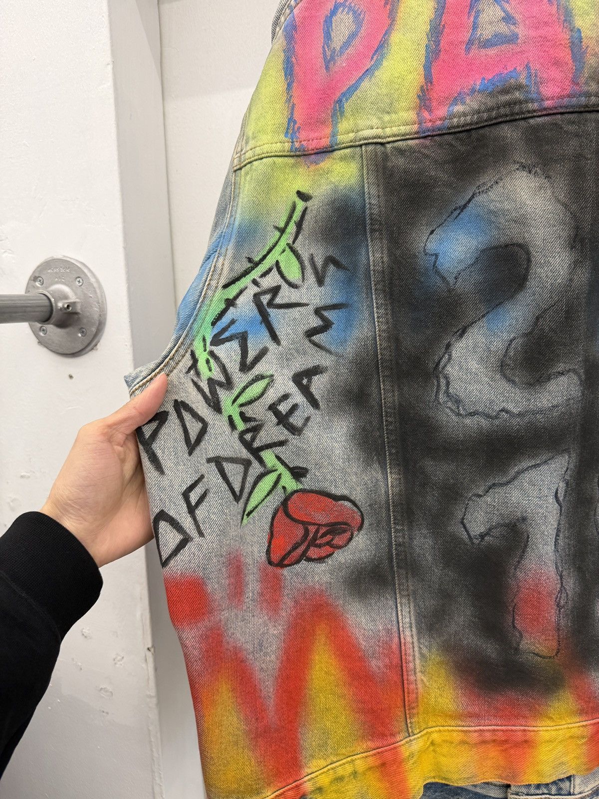 Balenciaga SS19 GRAFFITI DENIM JACKET Size US M / EU 48-50 / 2 - 6 Thumbnail
