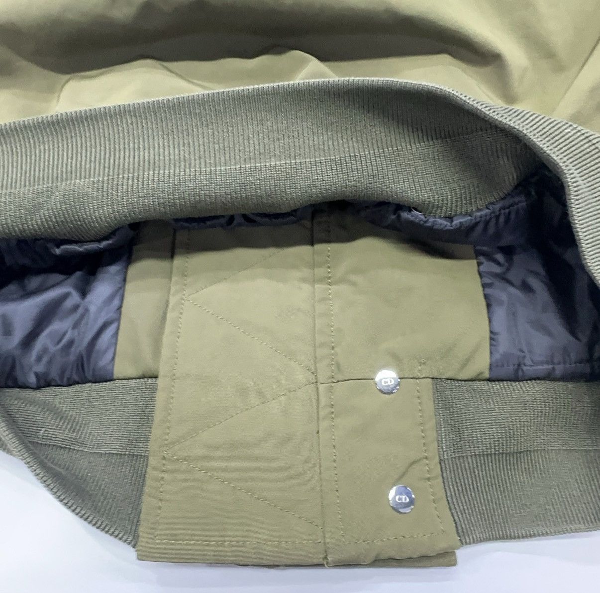 Dior Dior Olive Green Silk Bomber Jacket Size US S / EU 44-46 / 1 - 10 Thumbnail