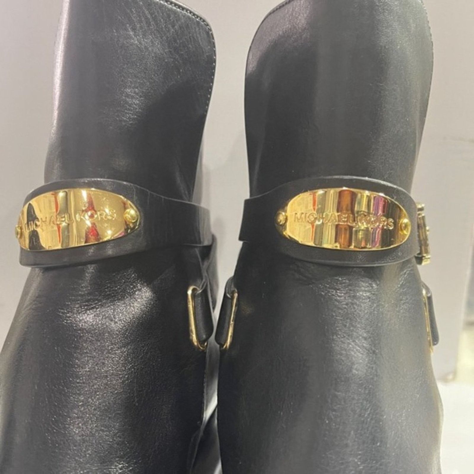 Michael Kors MICHAEL KORS Arley Black Leather Logo Moto Heel Boots Sz 5.5 Size US 5.5 / IT 35.5 - 3 Thumbnail