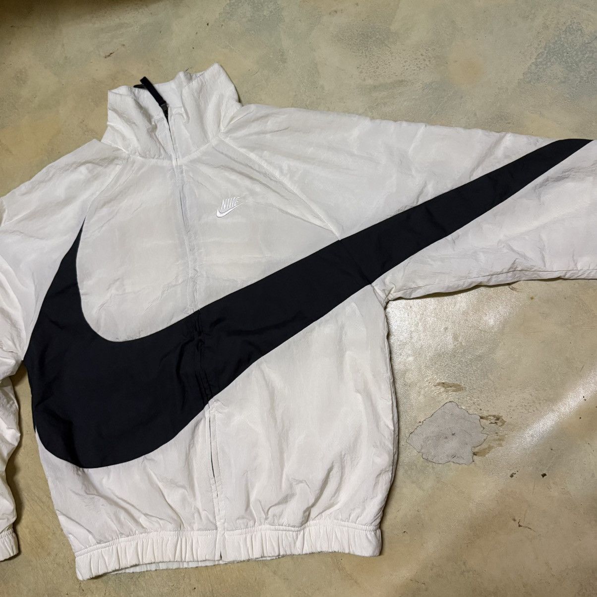Nike Nike Big Swoosh Light Jacket Zipper Sweater Size US XS / EU 42 / 0 - 3 Thumbnail