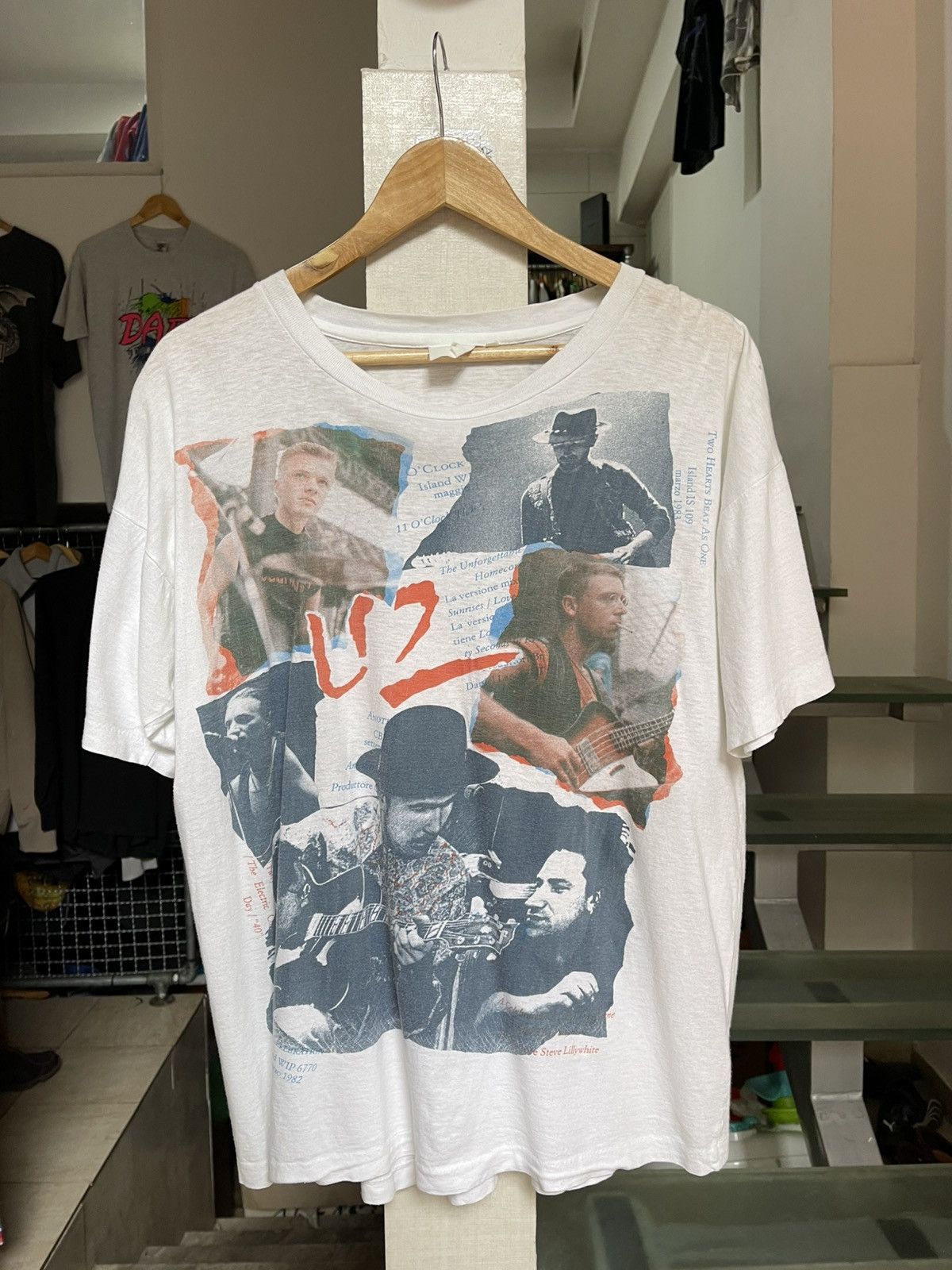 Band Tees Vintage U2 80s t shirt white tee Size US L / EU 52-54 / 3 - 1 Thumbnail