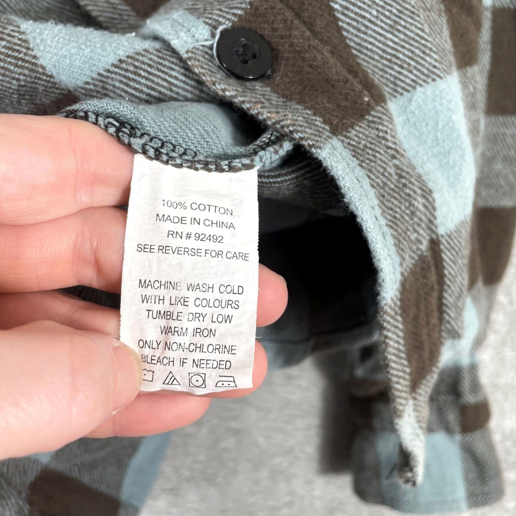 Vintage Oakwood Mountain Flannel Shirt Mens L Blue Buffalo Plaid Workwear Button-Up Collared Pocketed 90s Grunge Skater Outdoor Casual Winter Fall Spring Size US L / EU 52-54 / 3 - 4 Thumbnail