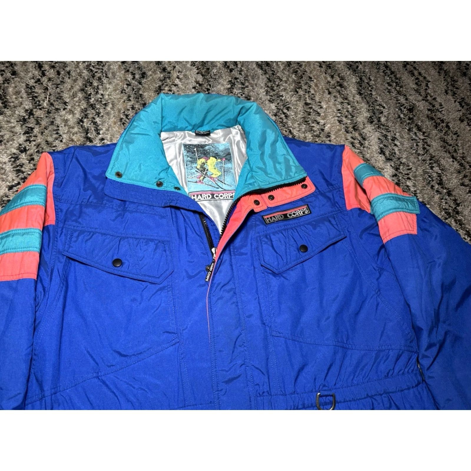 Vintage VINTAGE Hard Corps US Ski Team Jacket Mens Large Bomber Jacket Long Neon Blue Pink Zipped Pockets Hooded Insulated Winter Skiing USA 80s 90s Size US L / EU 52-54 / 3 - 5 Thumbnail