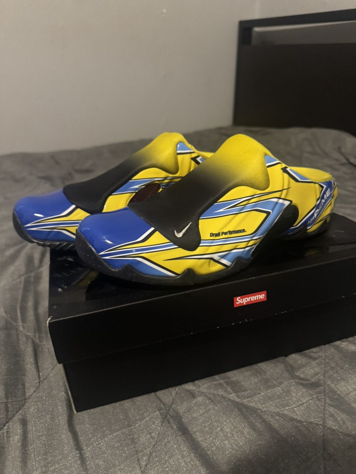 Nike × Supreme Nike x Supreme Clogposite “Opti Yellow Blue” Size US 9 / EU 42 - 1 Thumbnail