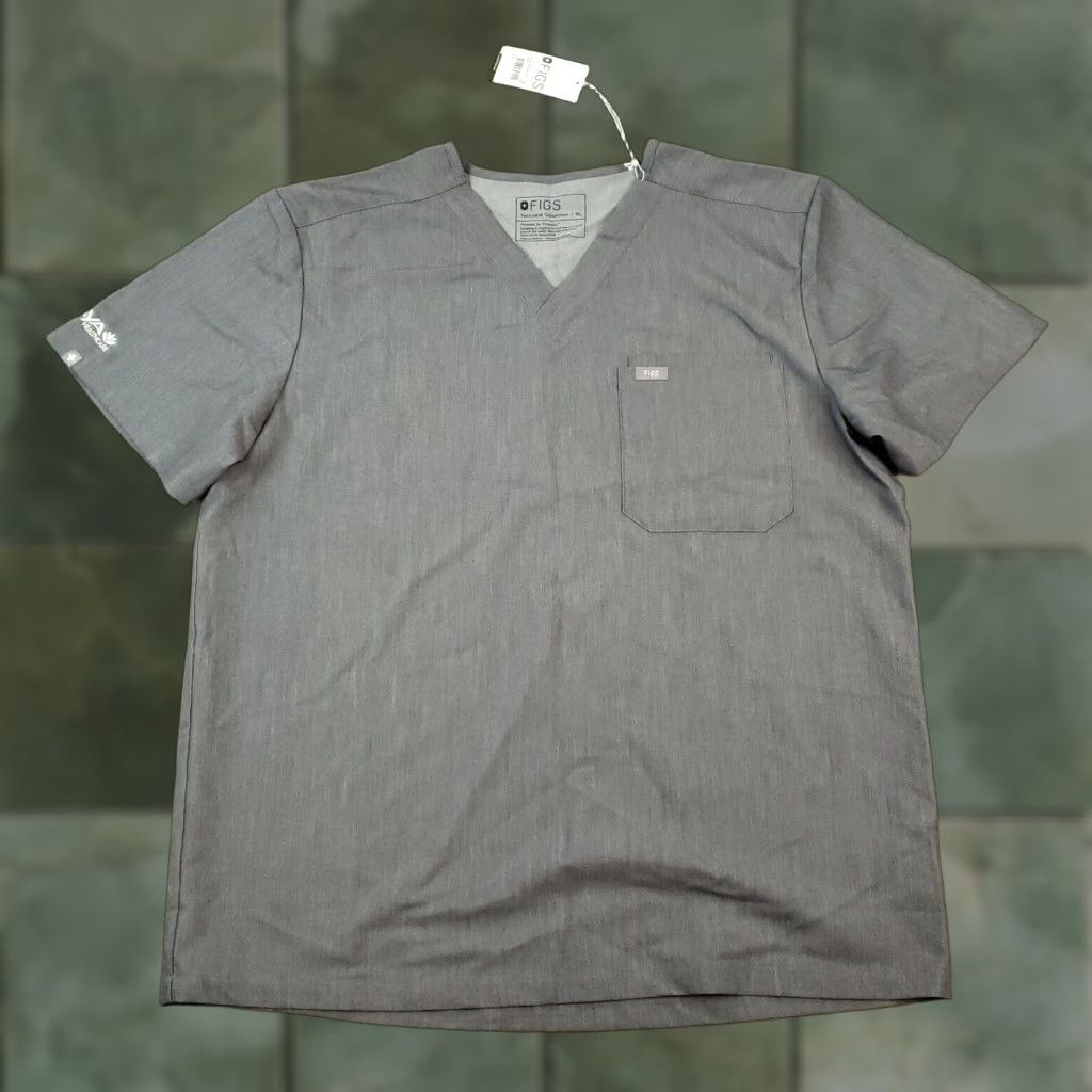 Vintage FIGS Scrub Top Men's XL Gray V-Neck Short Sleeve Stretch with Pockets Medical Apparel Size US XL / EU 56 / 4 - 1 Thumbnail