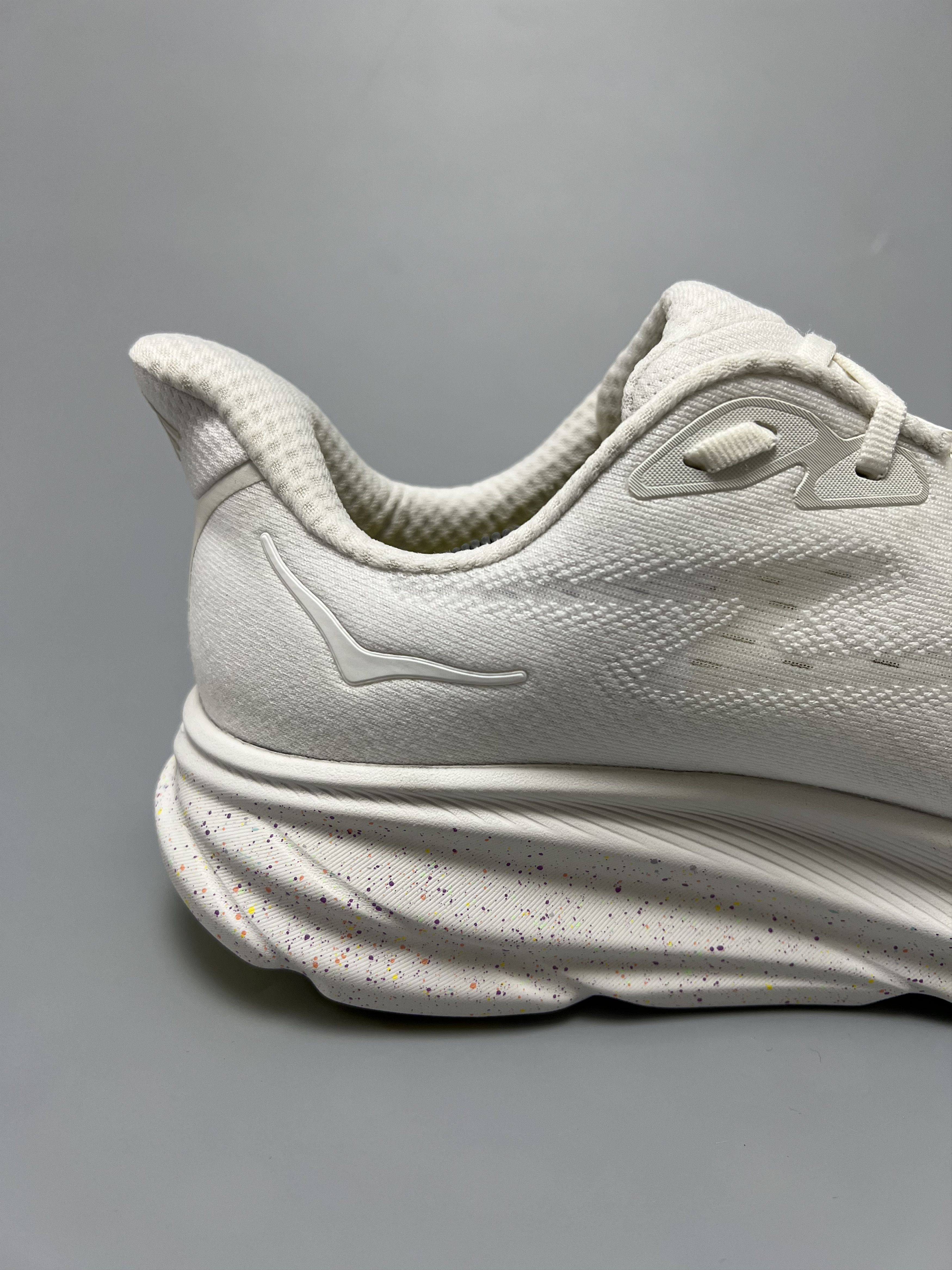 Hoka 10.5EE Hoka One One Clifton 9 Wide Running Shoes Walking Gym Size US 10.5 / EU 43-44 - 6 Thumbnail