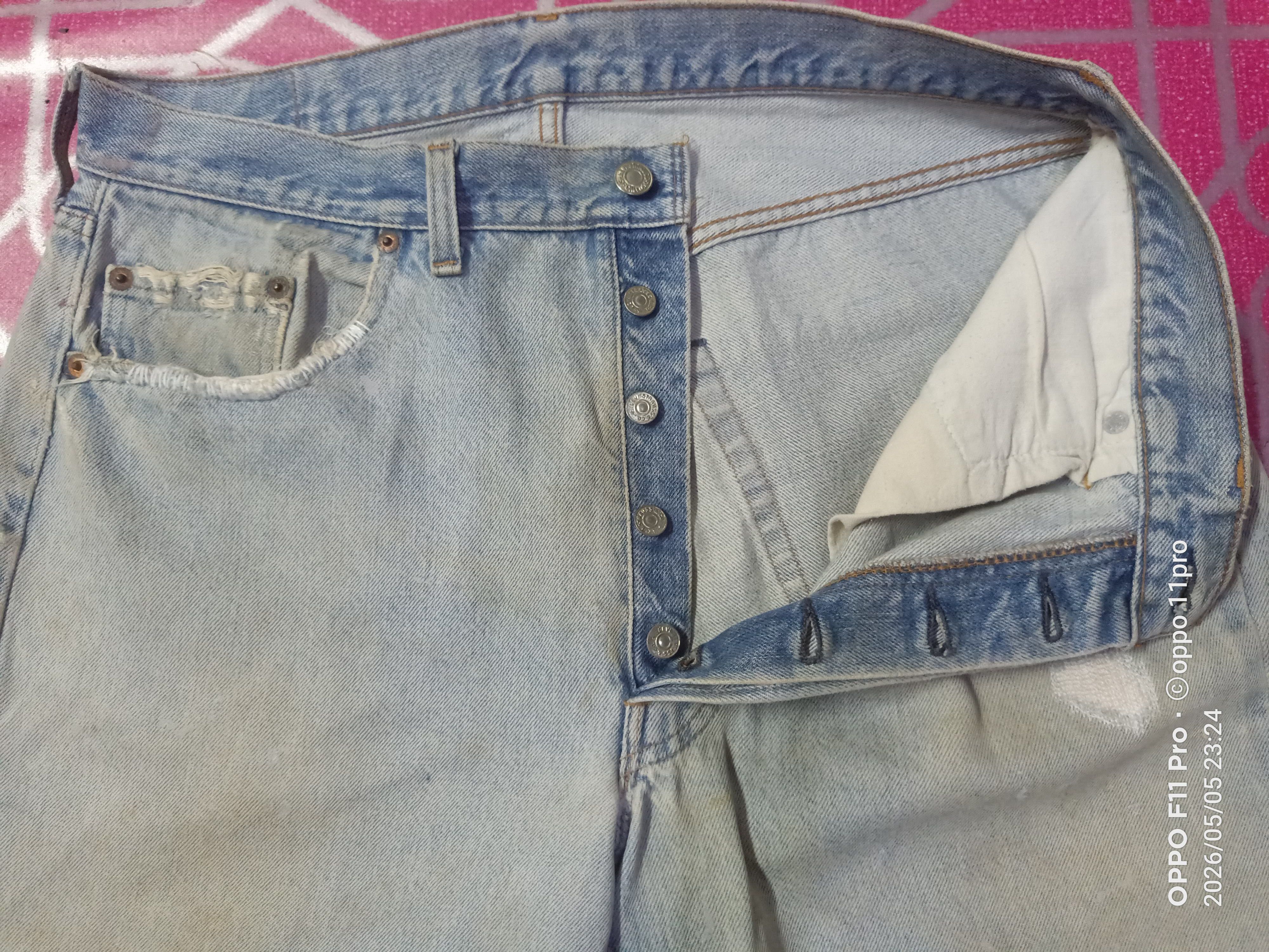Levi's Vintage Clothing 💥 Levi's Vintage 501 70s Stamp Button 558 Distressdenim 💥 Size US 34 / EU 50 - 15 Thumbnail