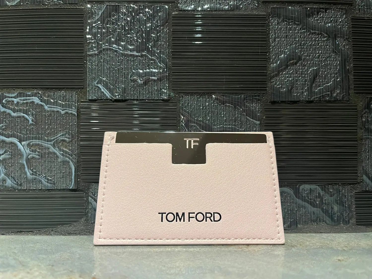 Tom Ford Mirror/Card Holder Wallet in Light Pink Size ONE SIZE - 5 Thumbnail